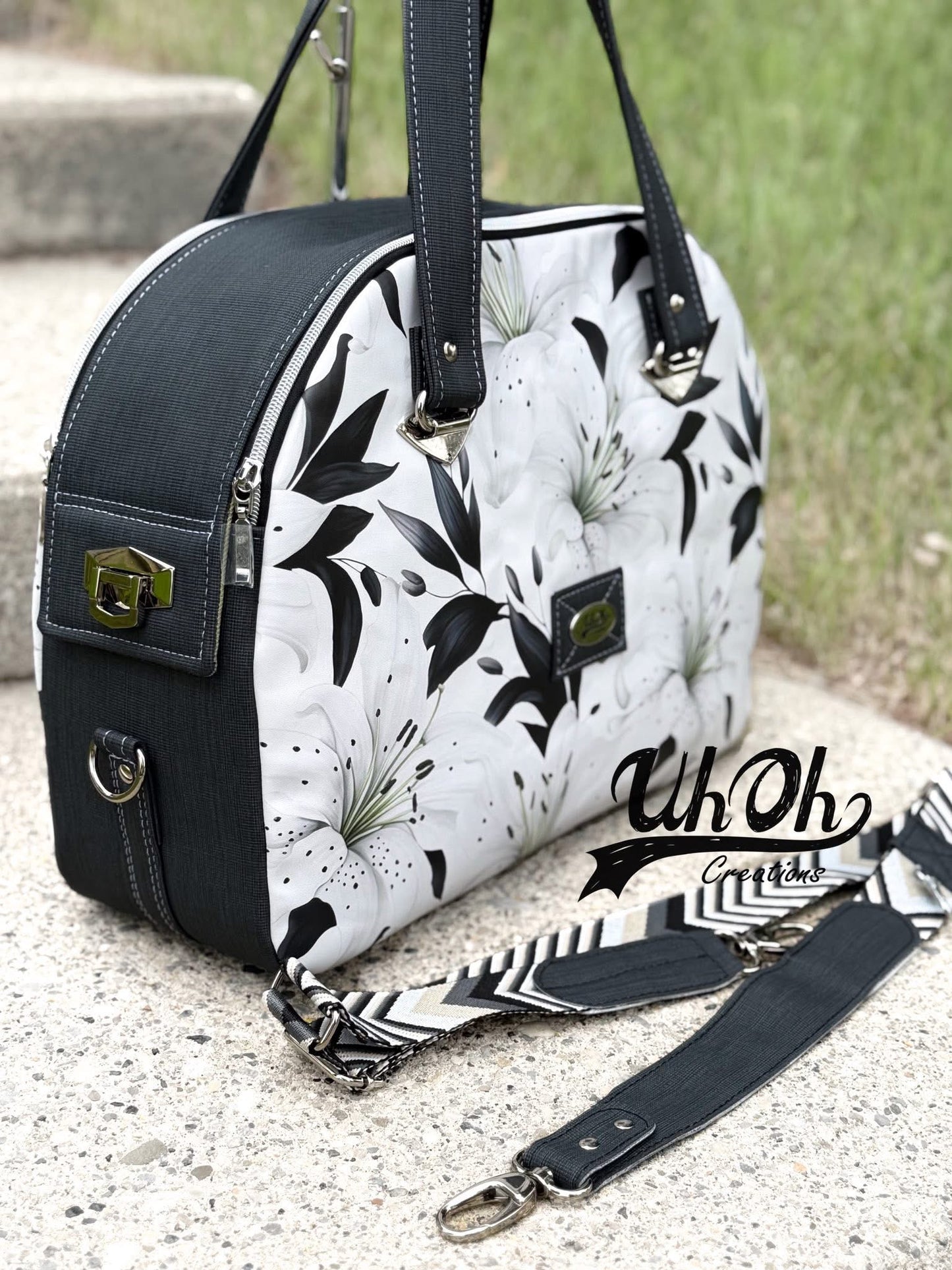 Noir lily round 28 retail