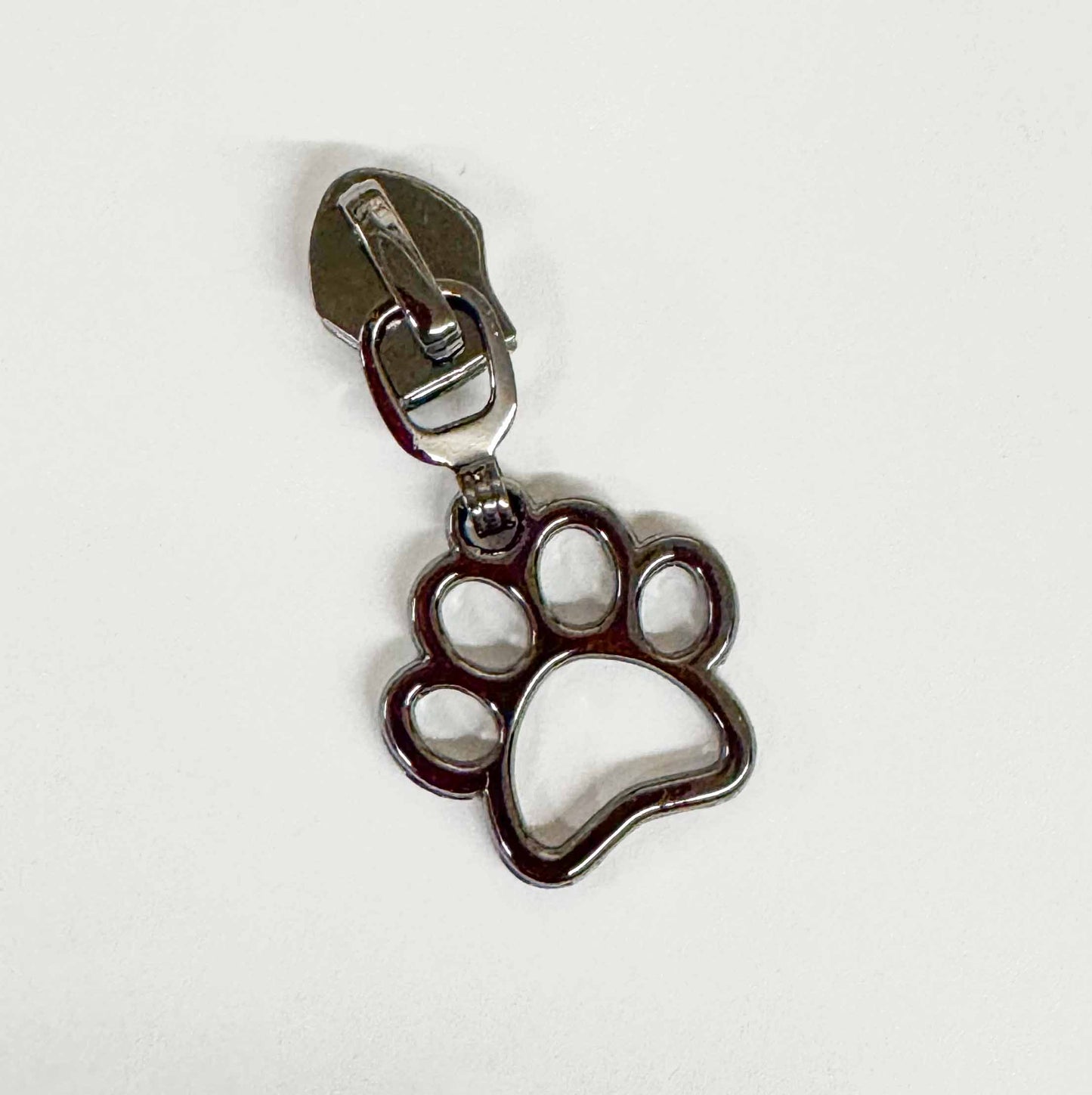 Paw print pull