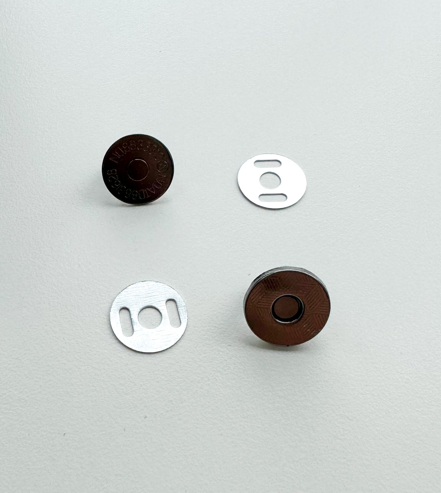 Magnetic snap sets
