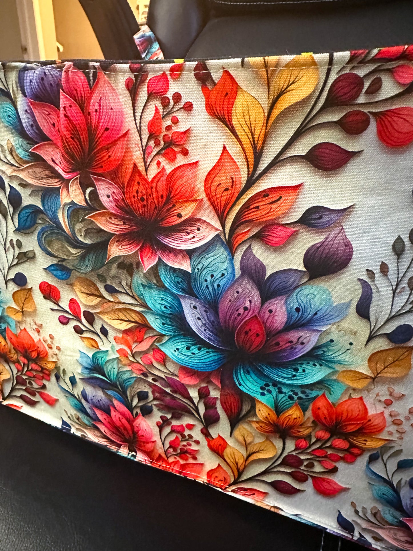 Colourful floral round 23 retail