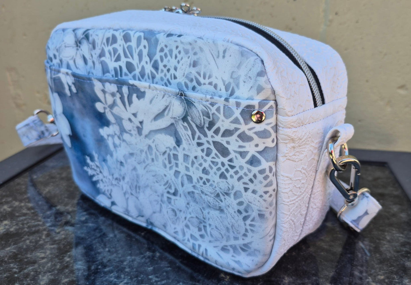 White lace round 26 retail
