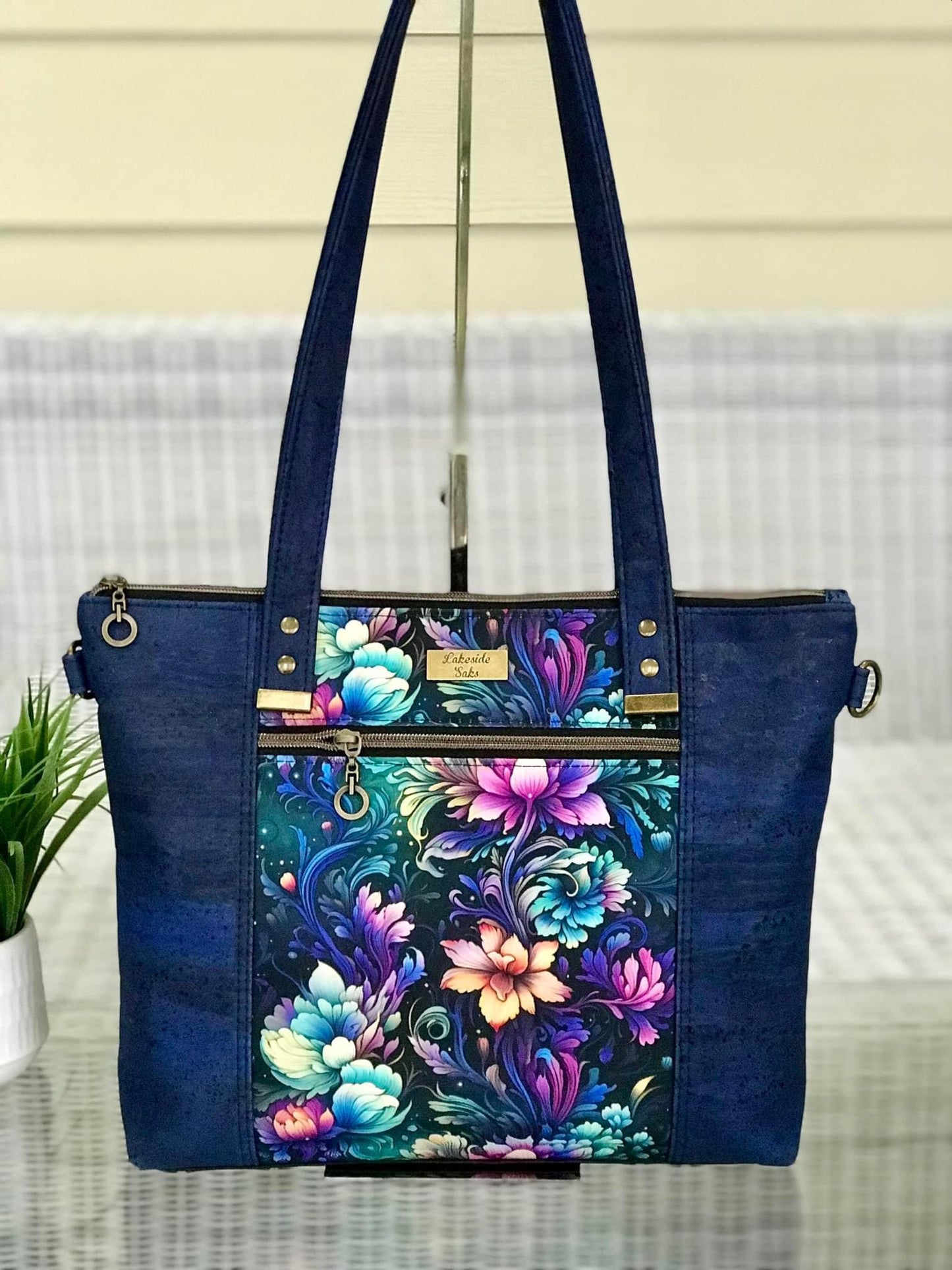 Vivid round 23 retail