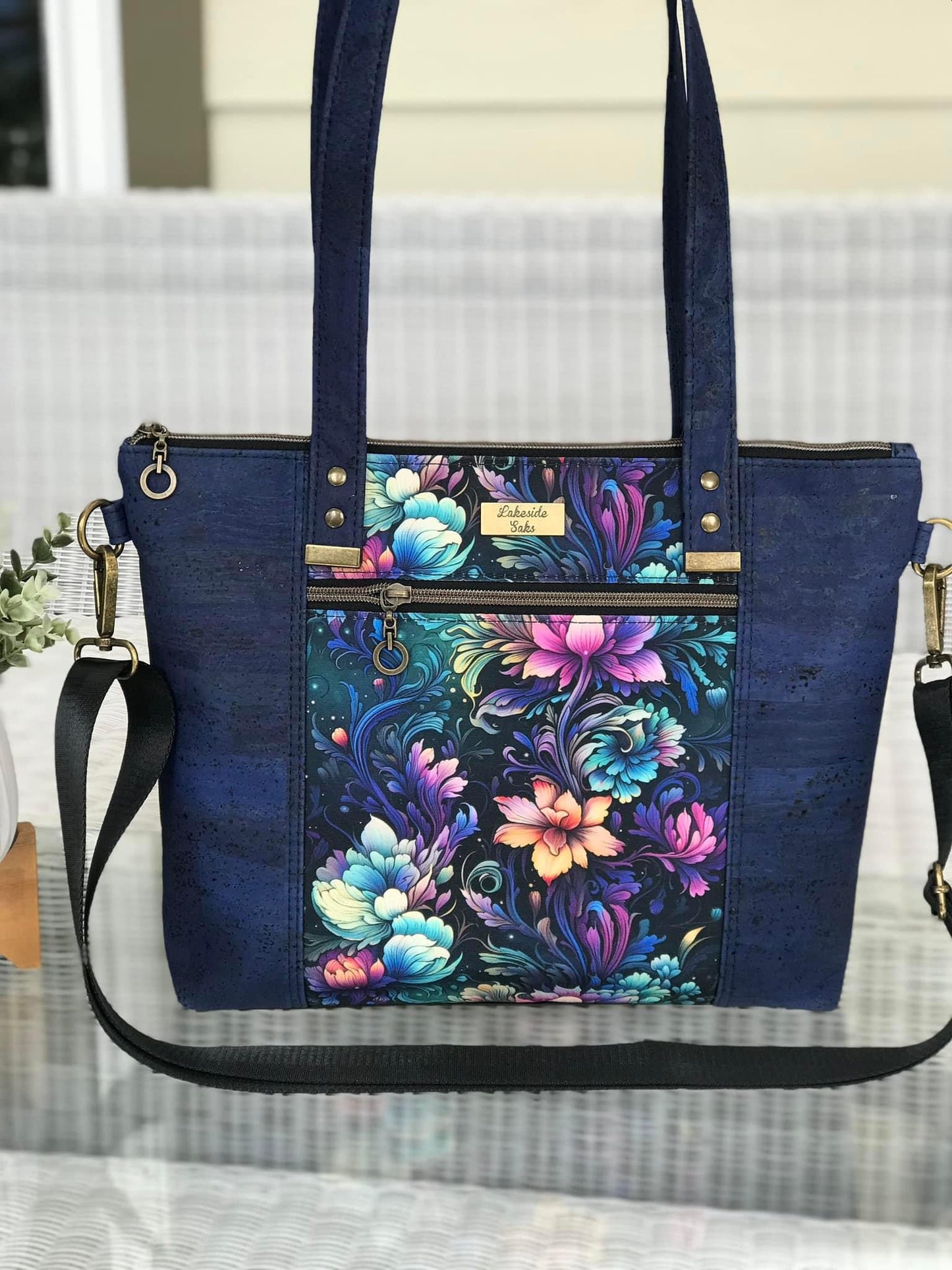 Vivid round 23 retail