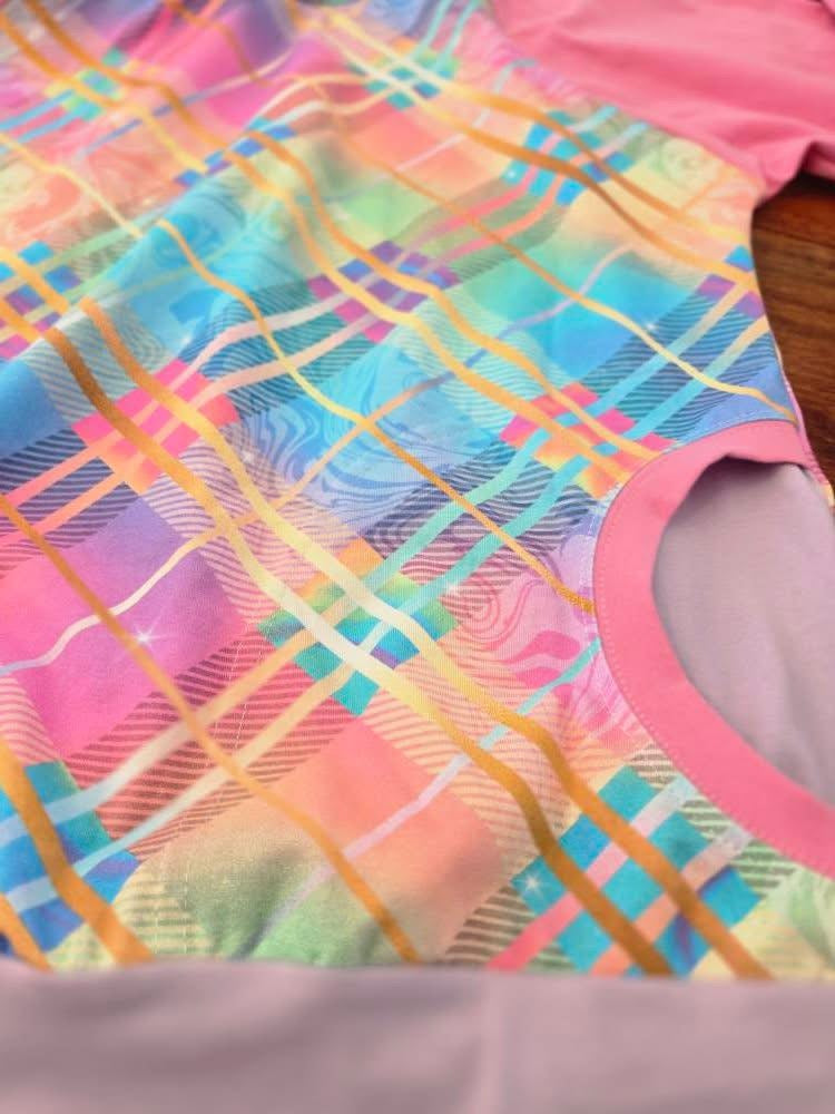 Rainbow plaid round 25 retail