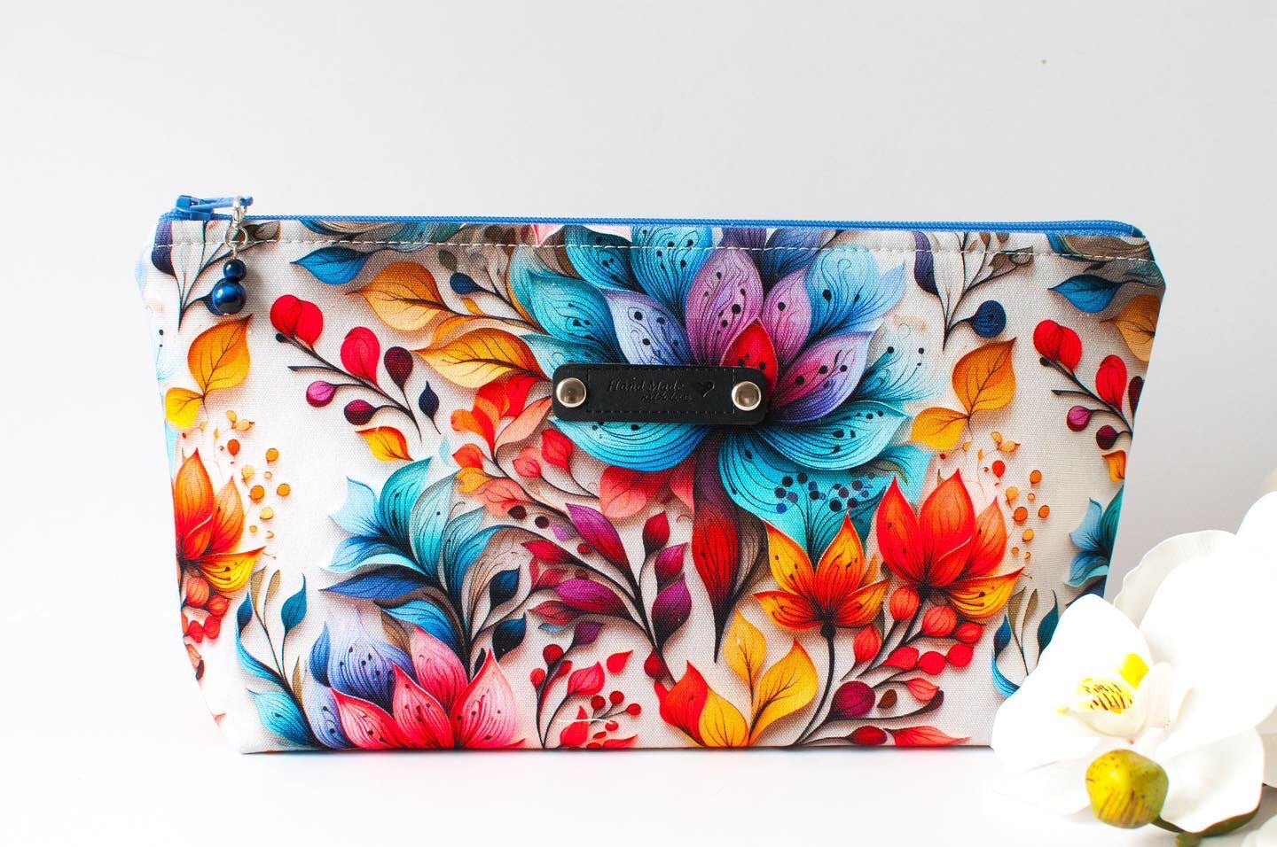 Colourful floral round 23 retail