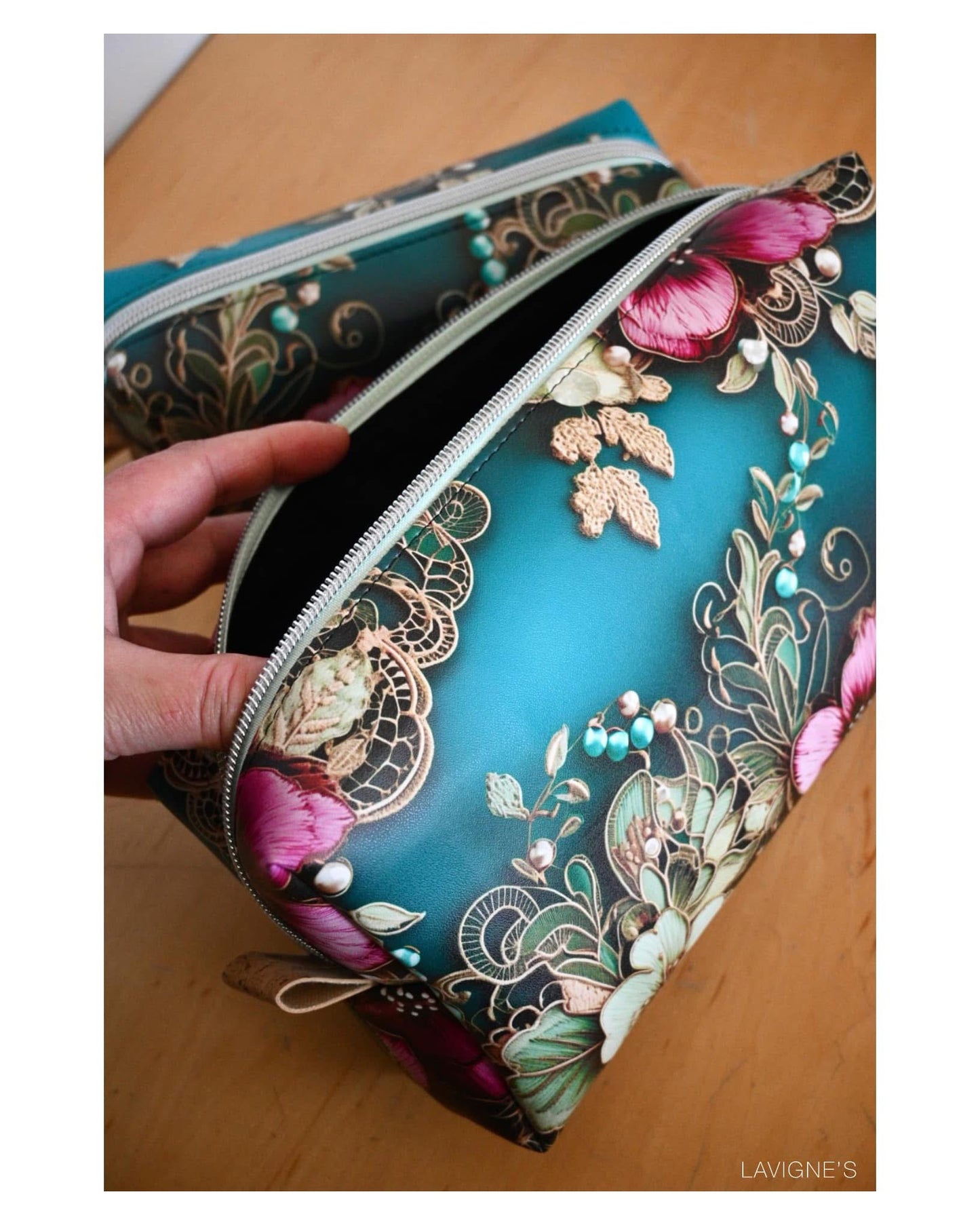 Ephemera round 22 retail