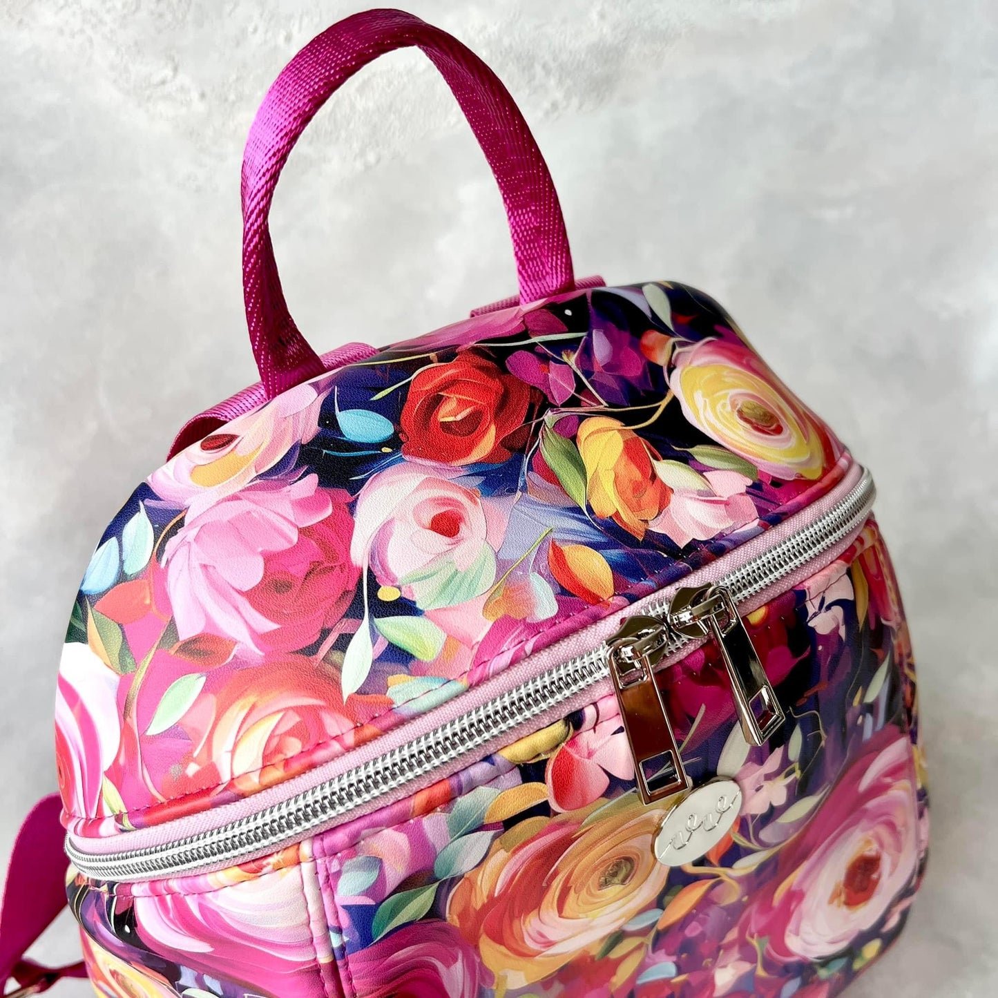 Acrylic roses round 23 retail