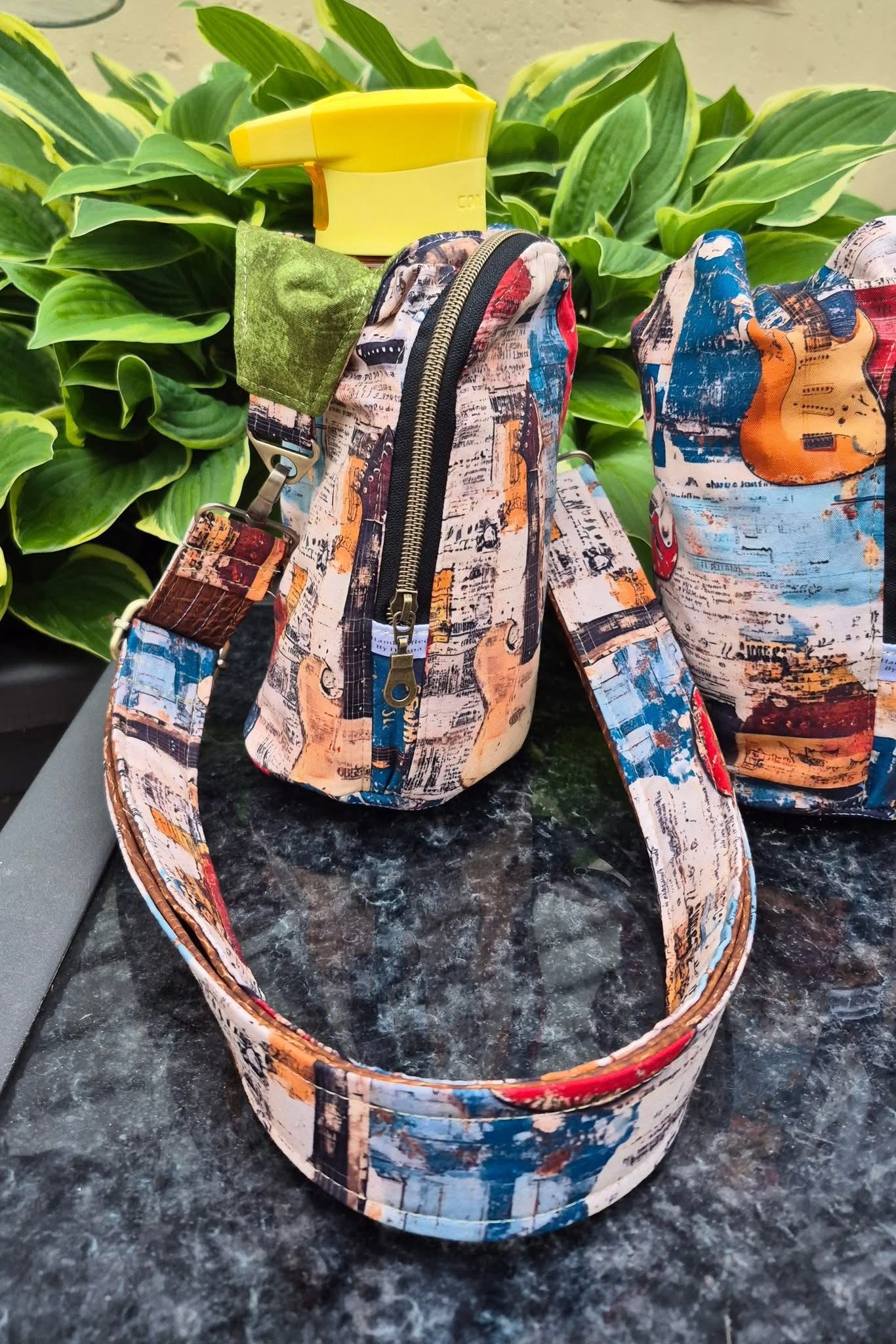 Grunge electric guitar round 27 retail