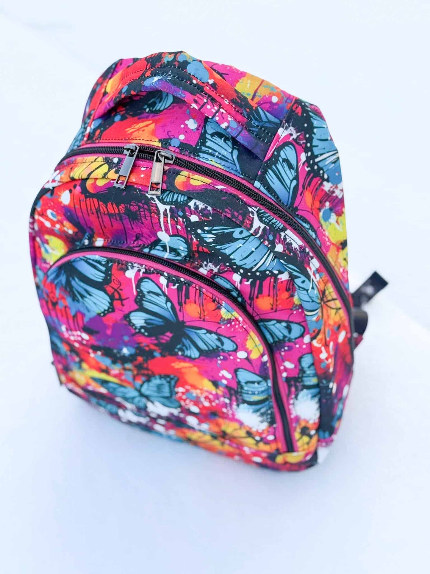 Graffiti butterfly round 22 retail