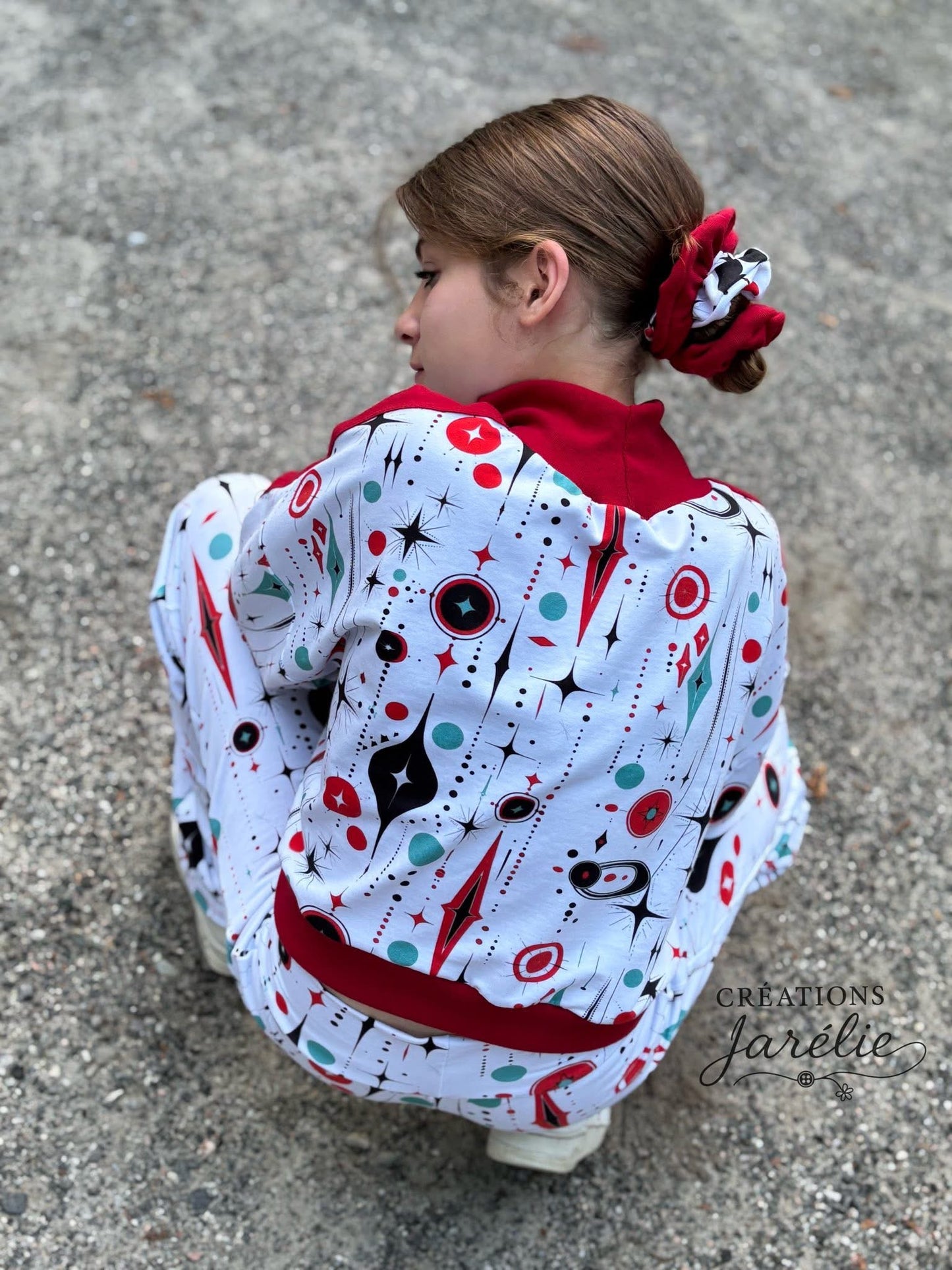 Retro shapes round 28 retail