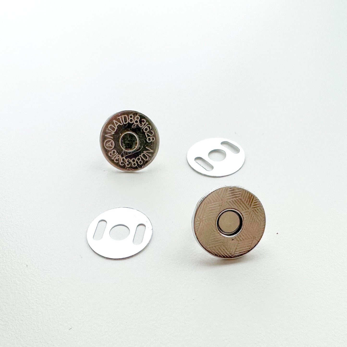 Magnetic snap sets
