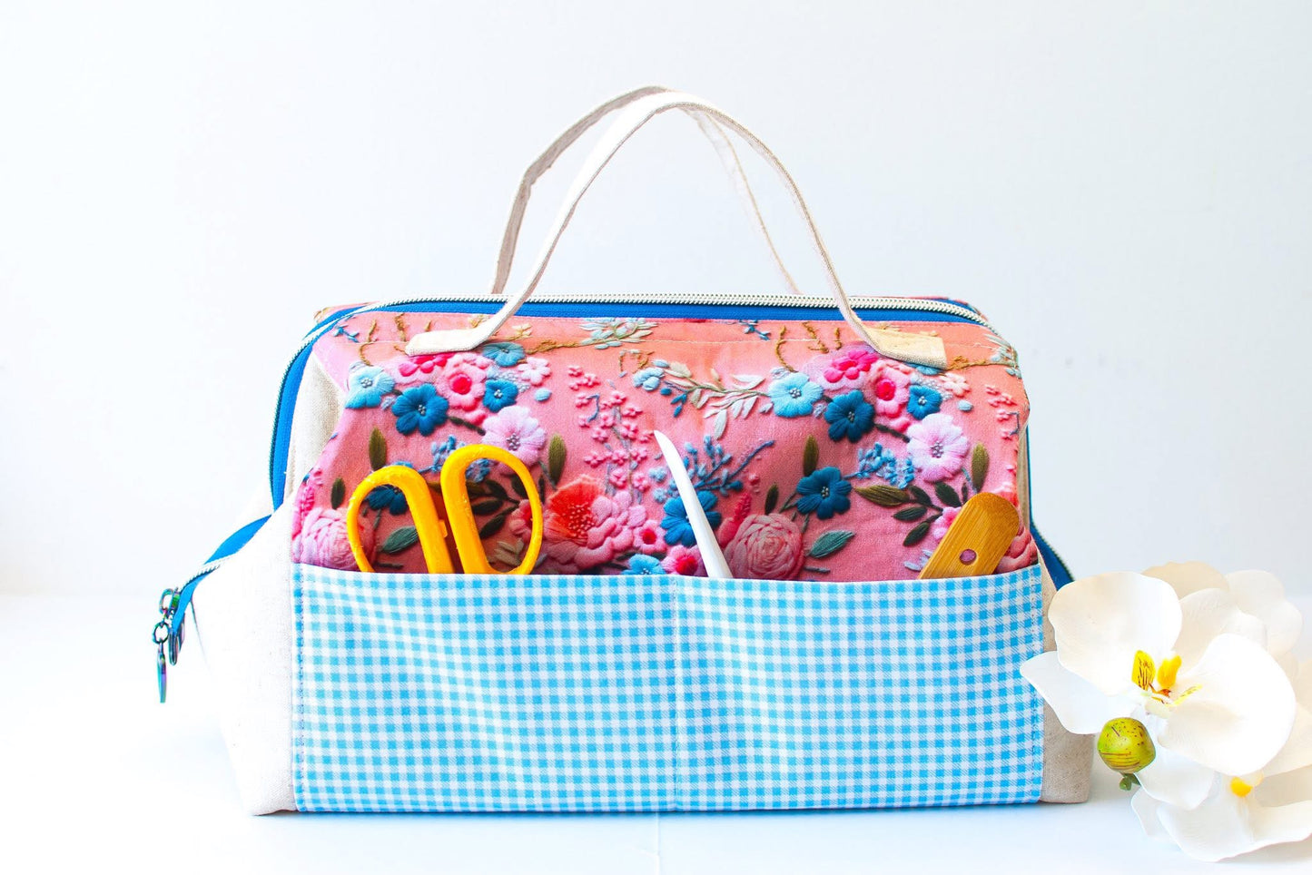 Embroidered flowers round 28 retail