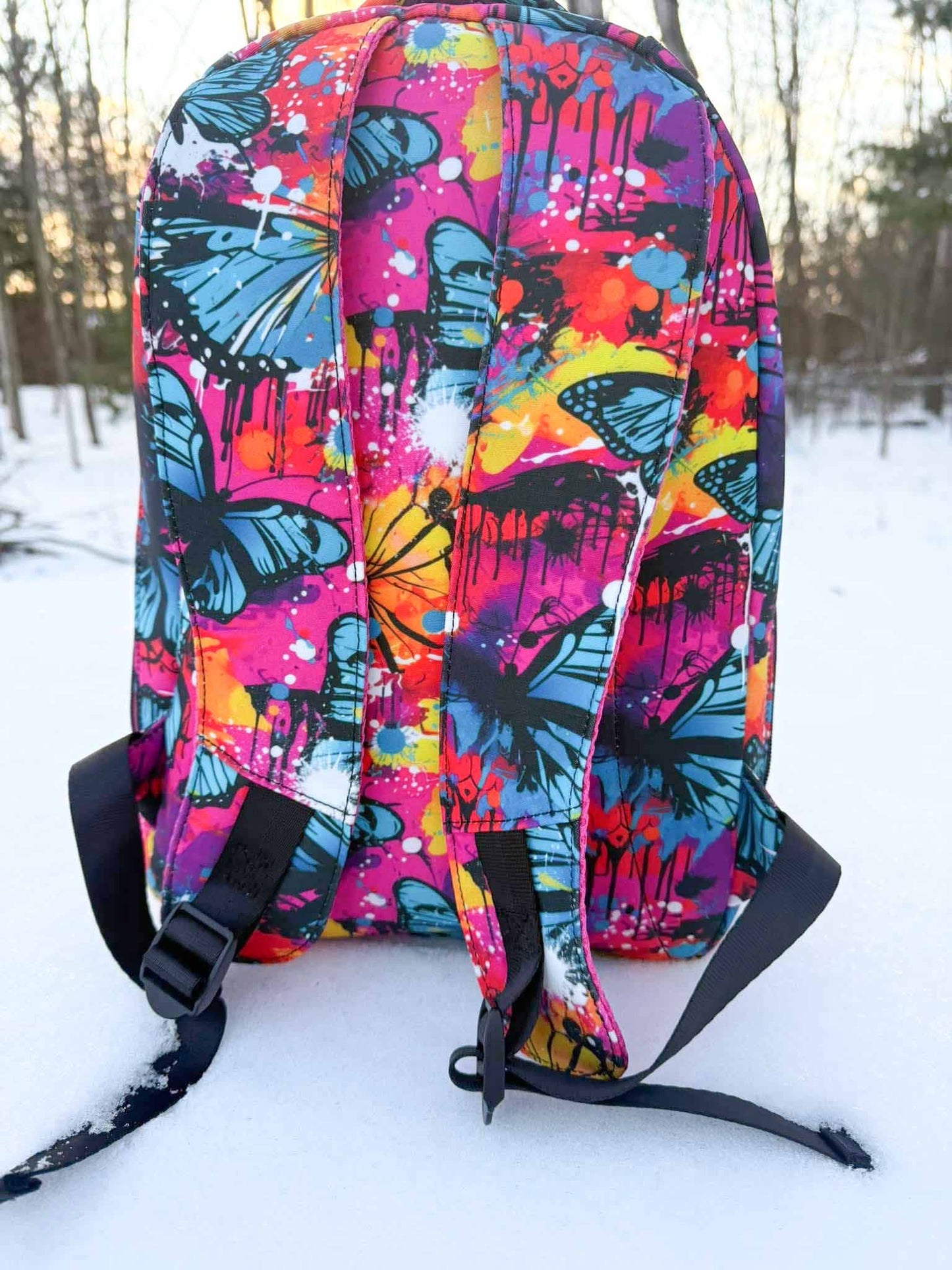 Graffiti butterfly round 22 retail