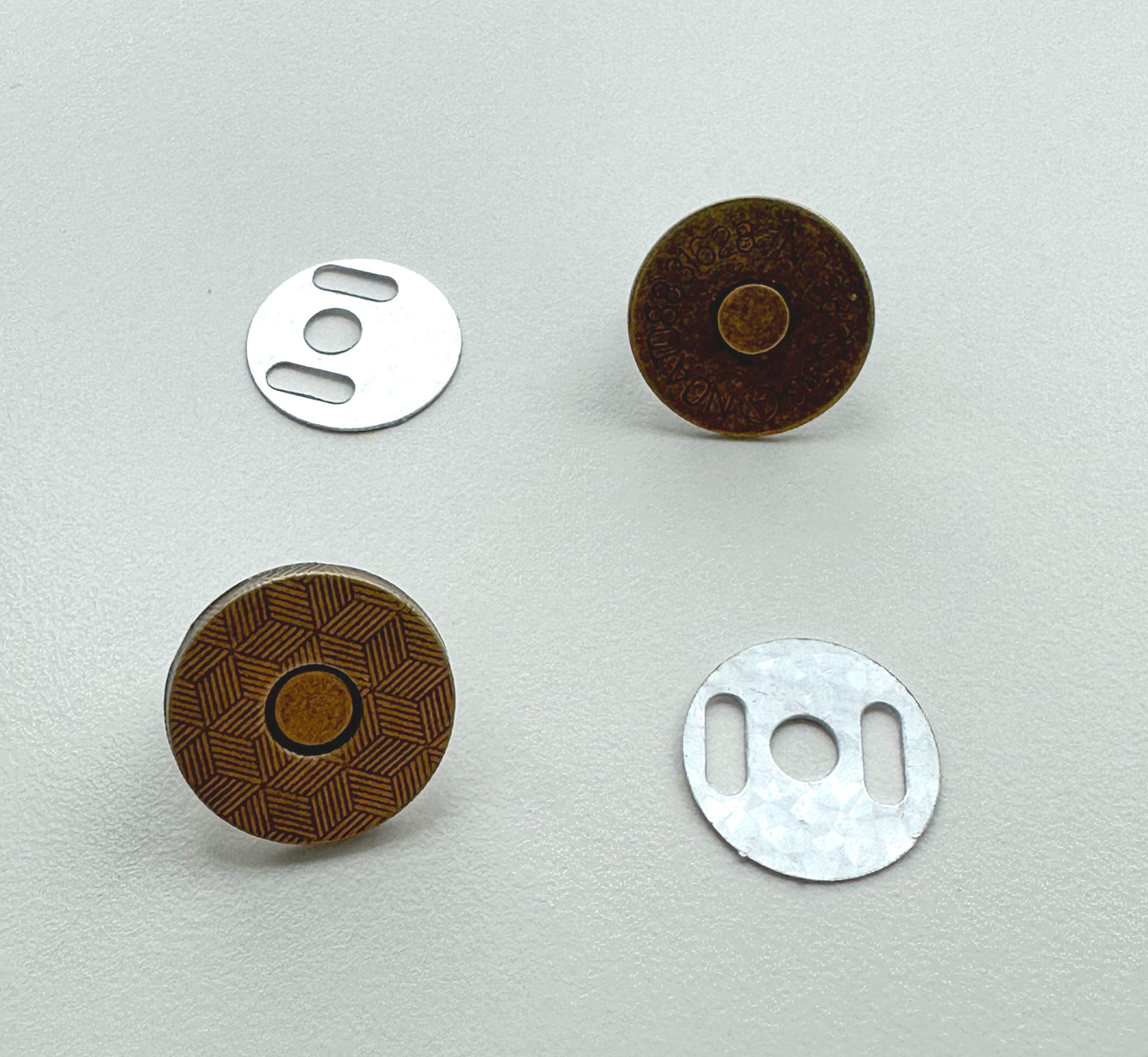 Magnetic snap sets