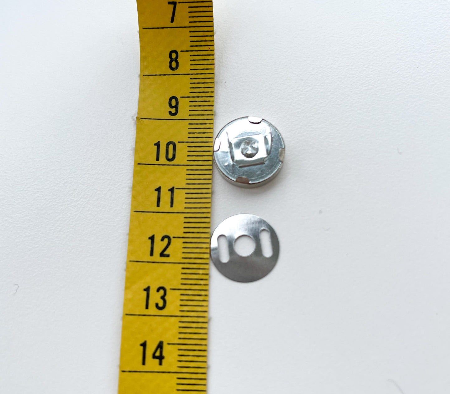 Magnetic snap sets