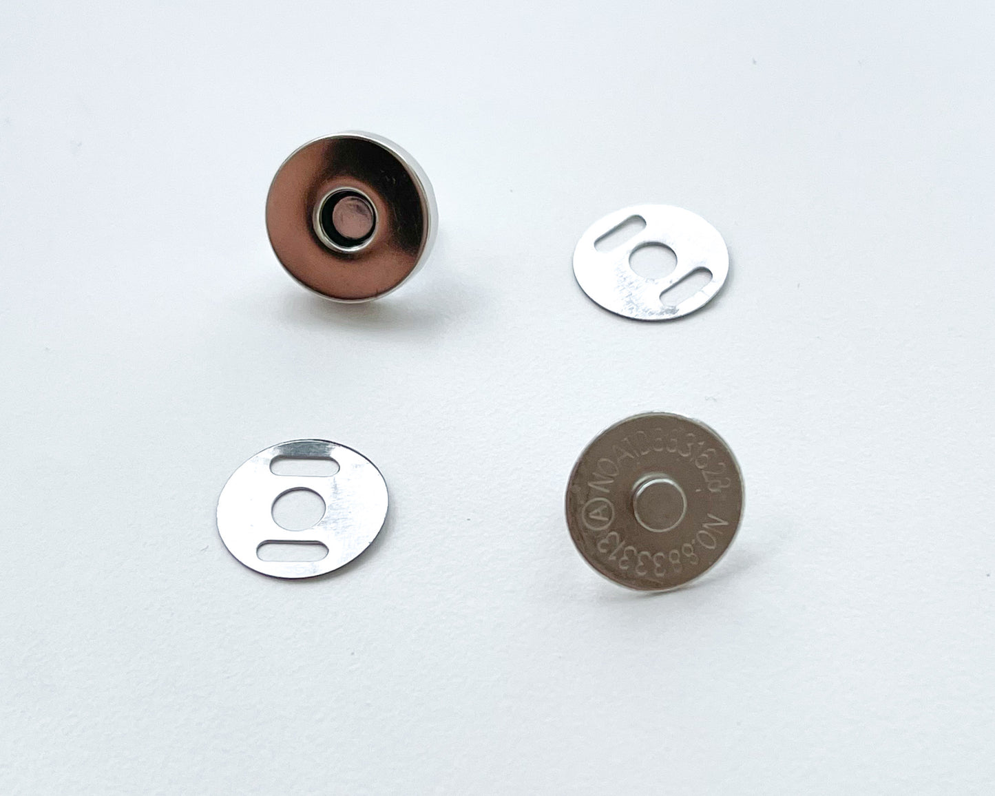 Magnetic snap sets