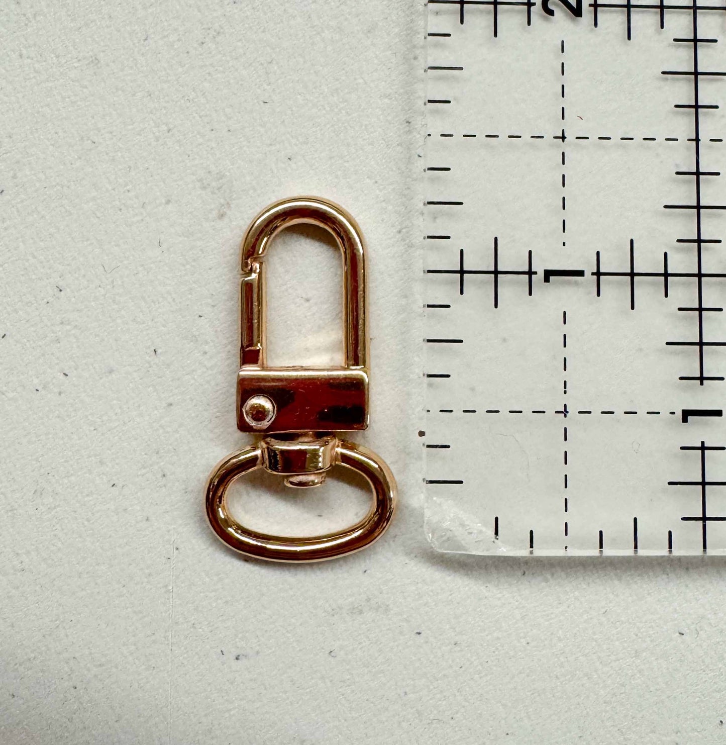 Swivel snap hook size: 1/2” (13mm)