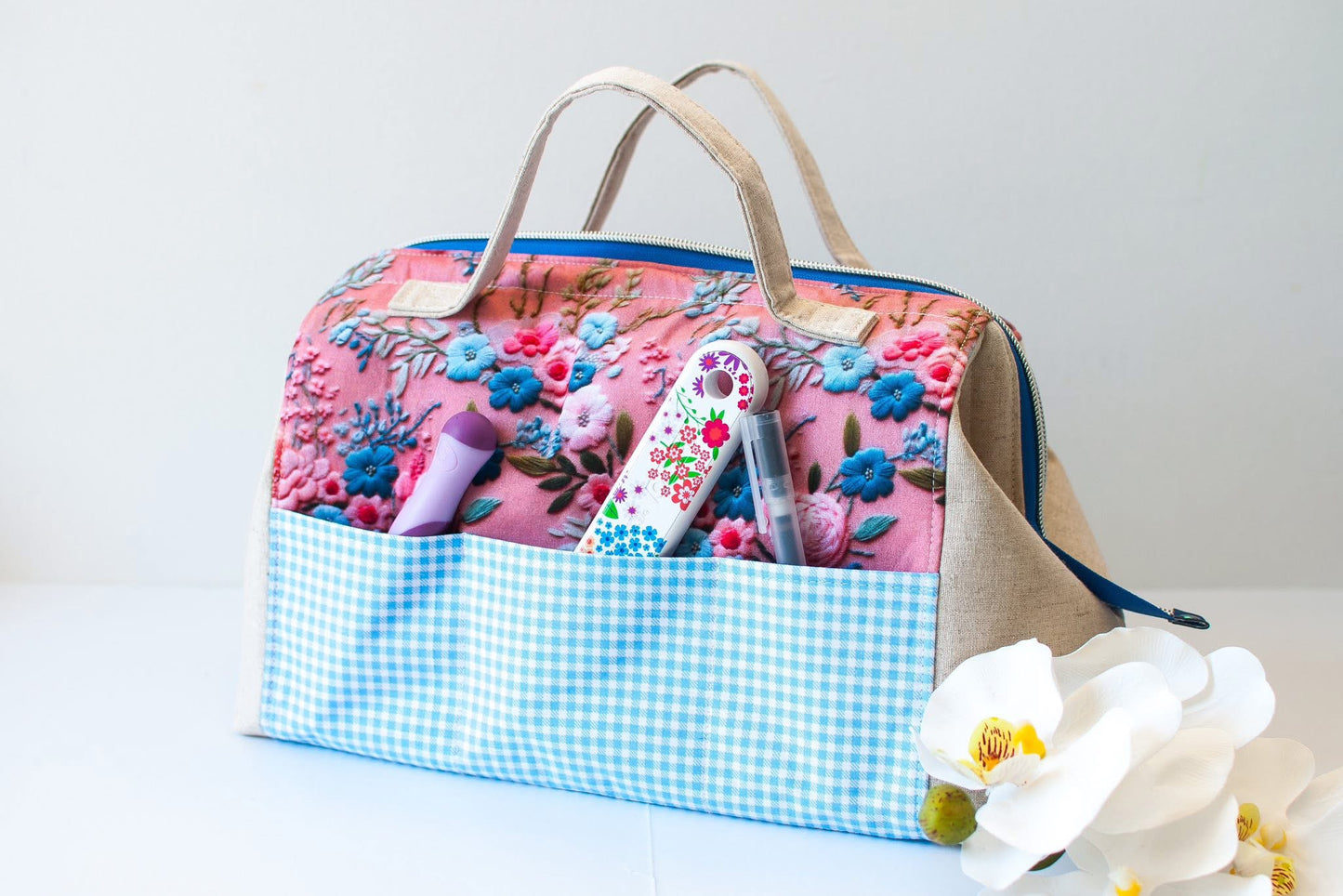 Embroidered flowers round 28 retail
