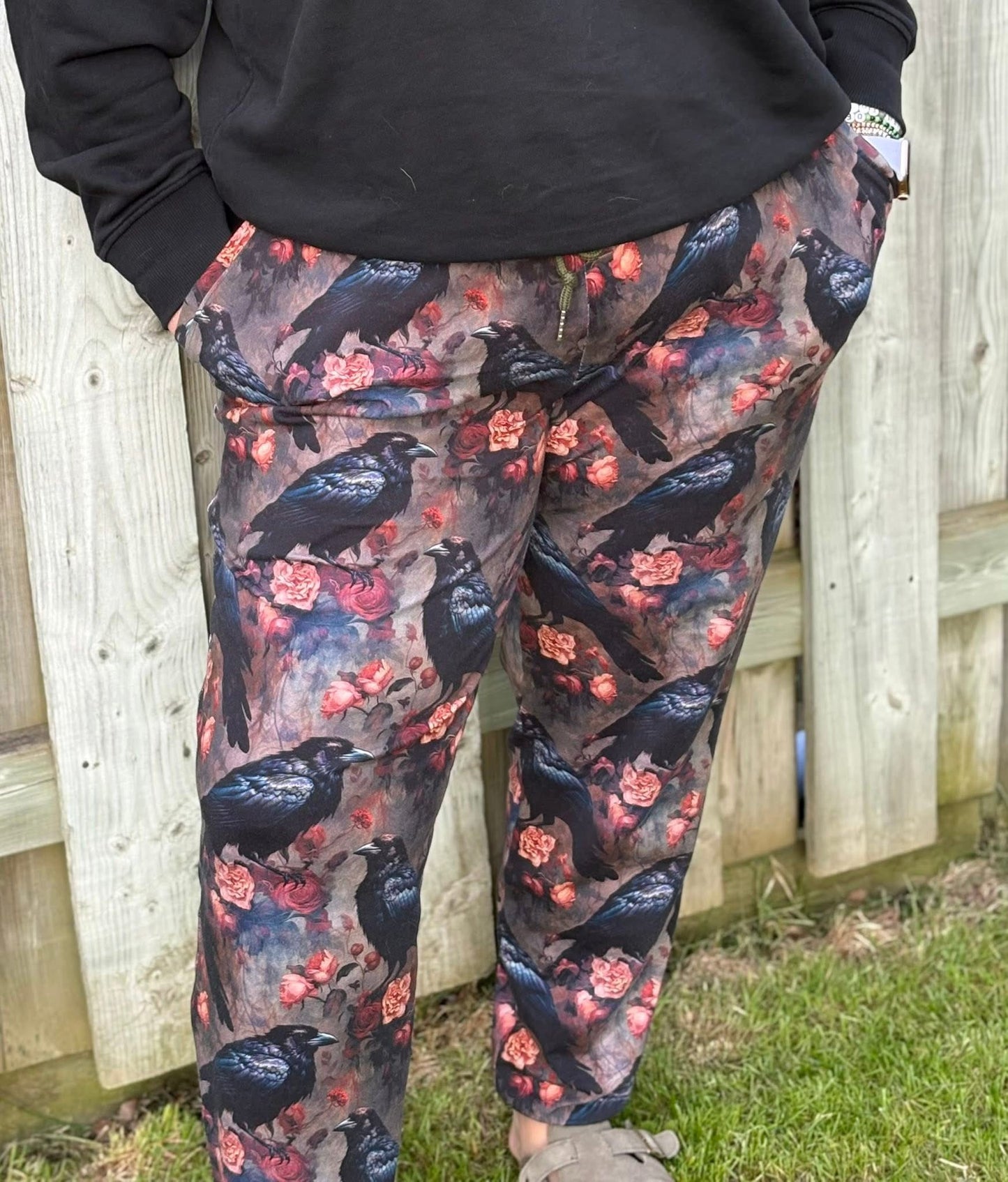 Gothic rococo round 26 retail