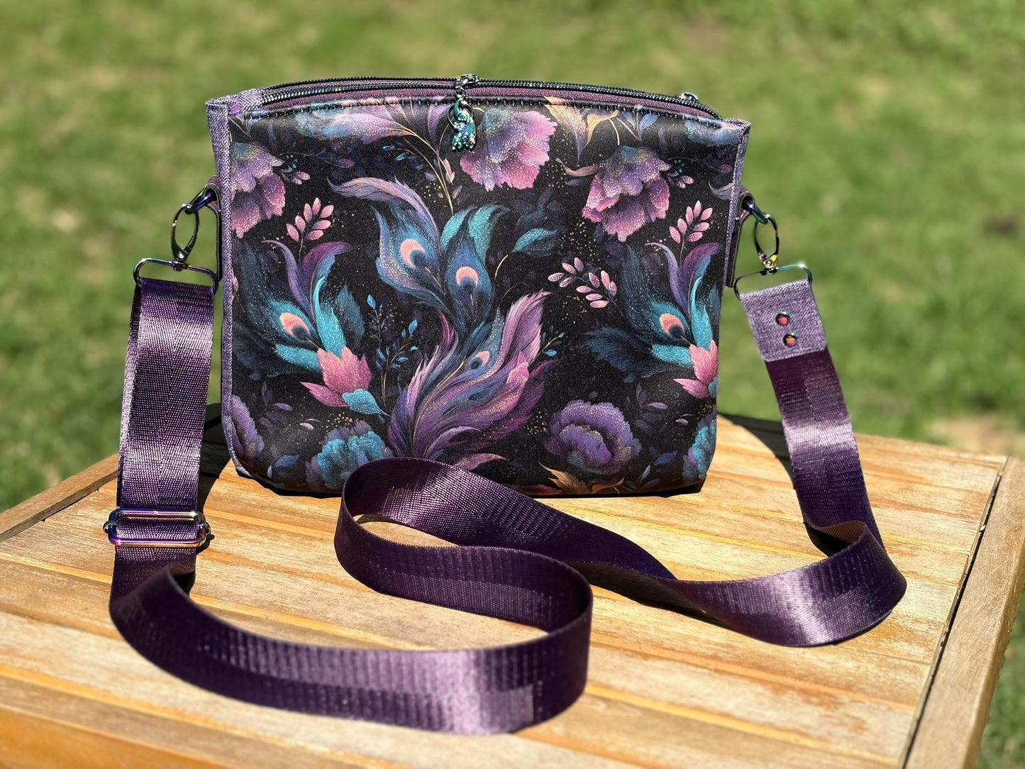 Peacock flowers round 37 retail