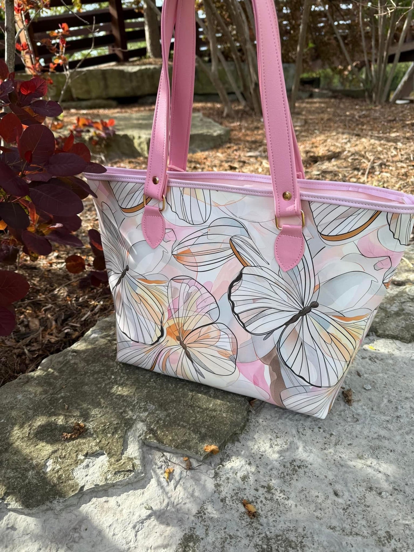 Line butterfly round 26 retail