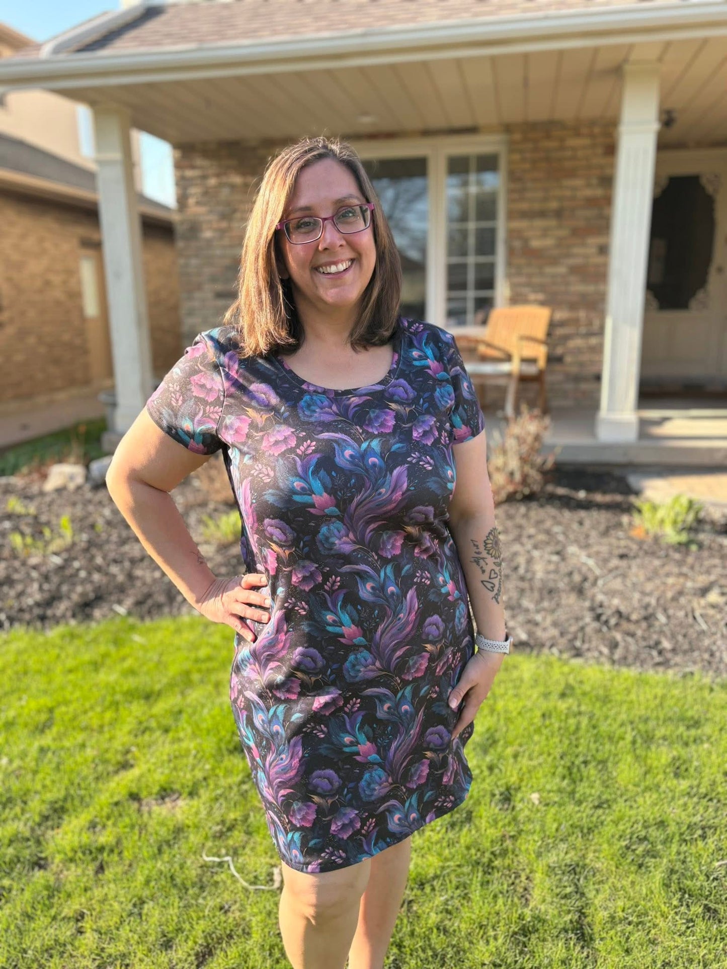 Peacock flowers round 37 retail