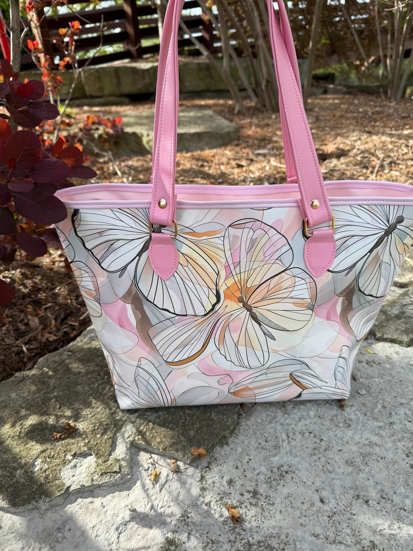 Line butterfly round 26 retail