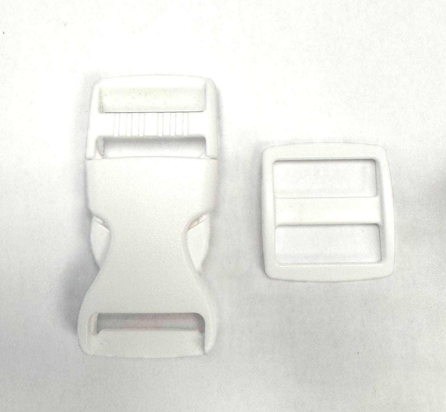 Side release plastic buckle set size: 1” (25mm)