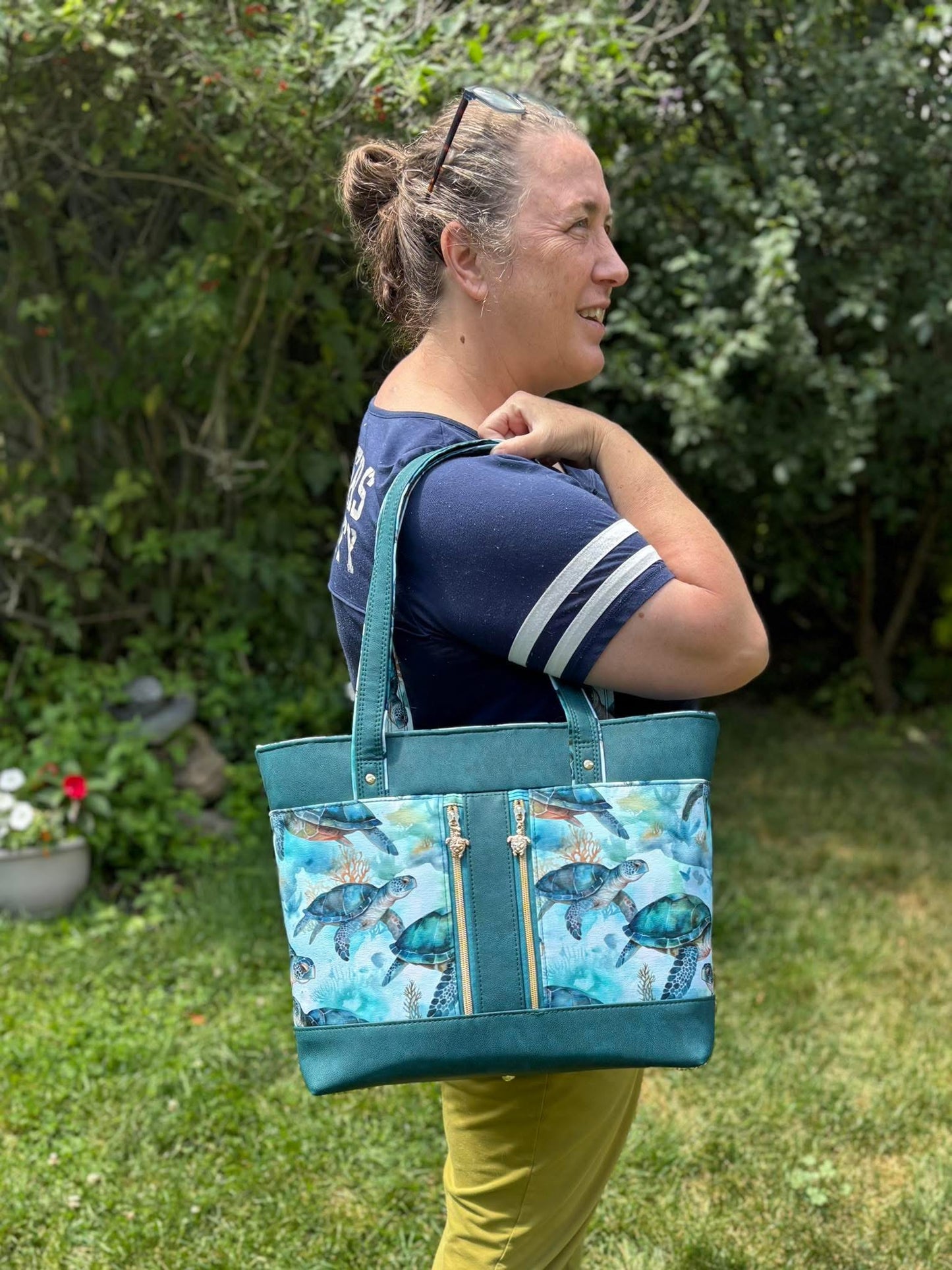 Sea turtle round 28 retail