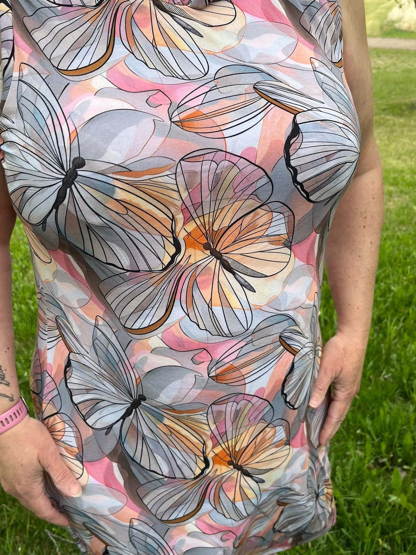 Line butterfly round 26 retail