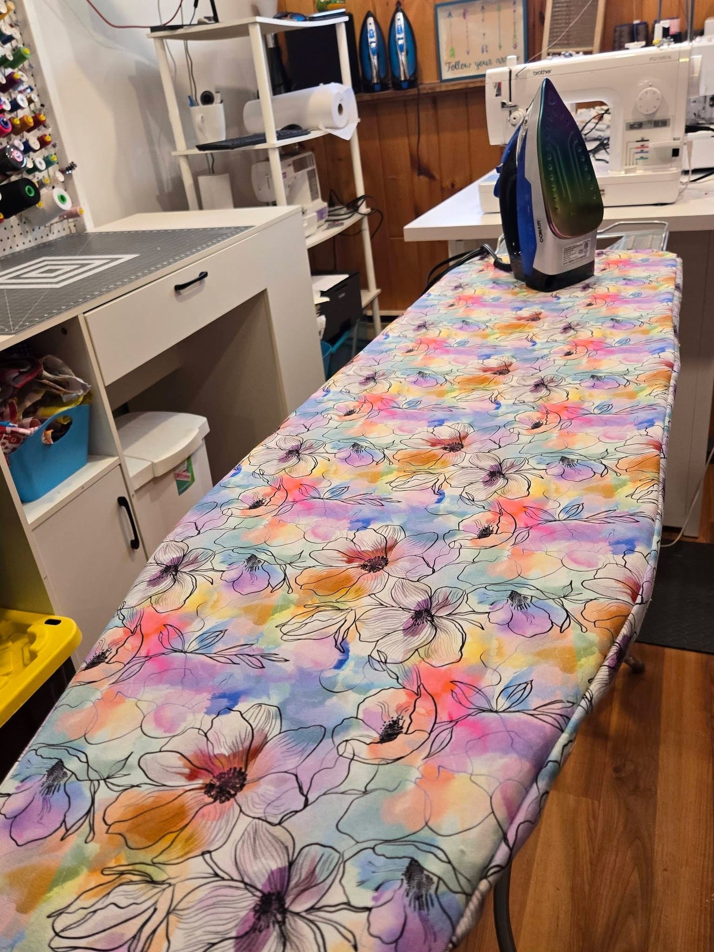 Floral watercolour round 37 retail