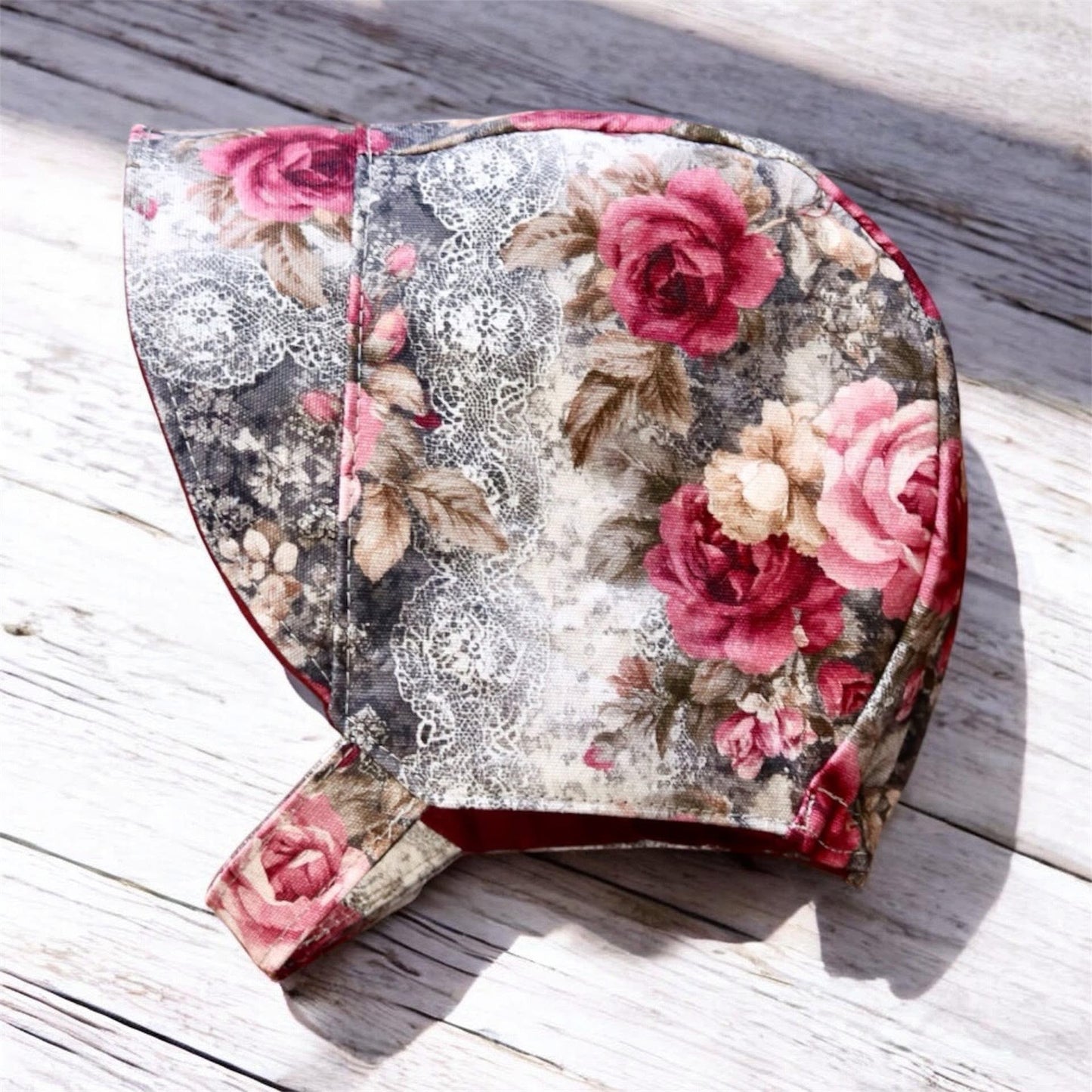 Lacy roses round 37 retail