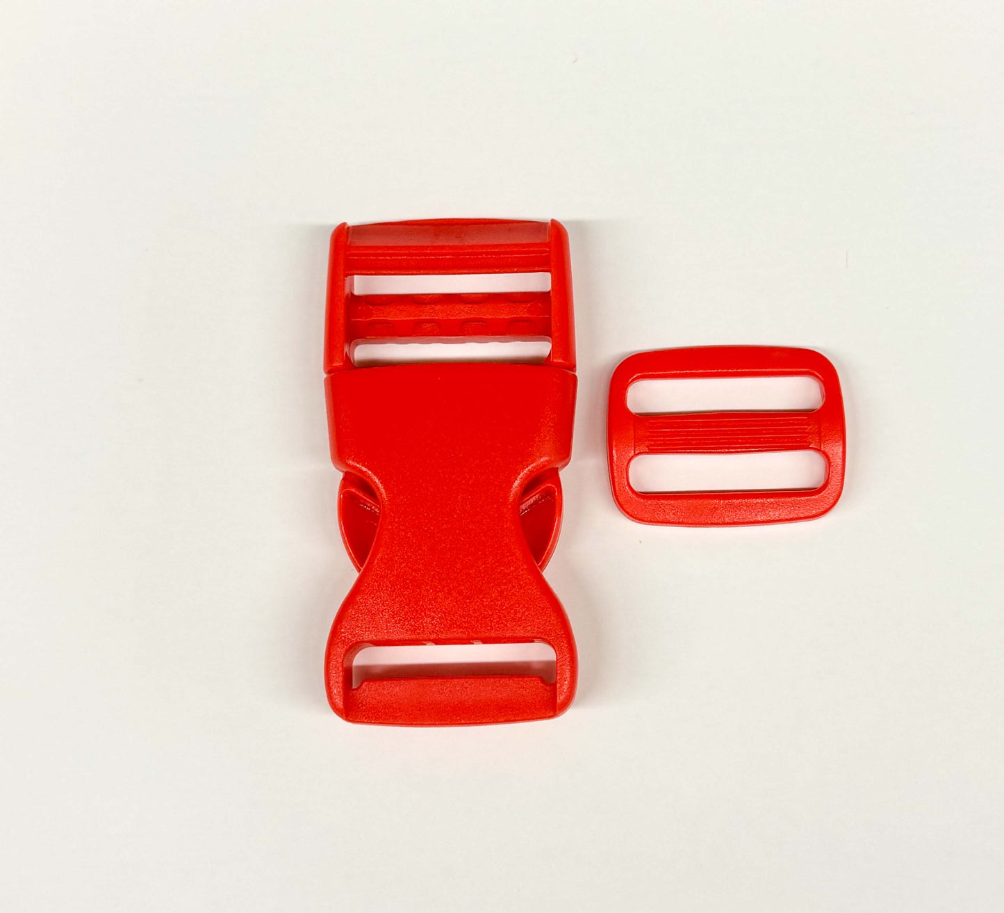 Side release plastic buckle set size: 1” (25mm)