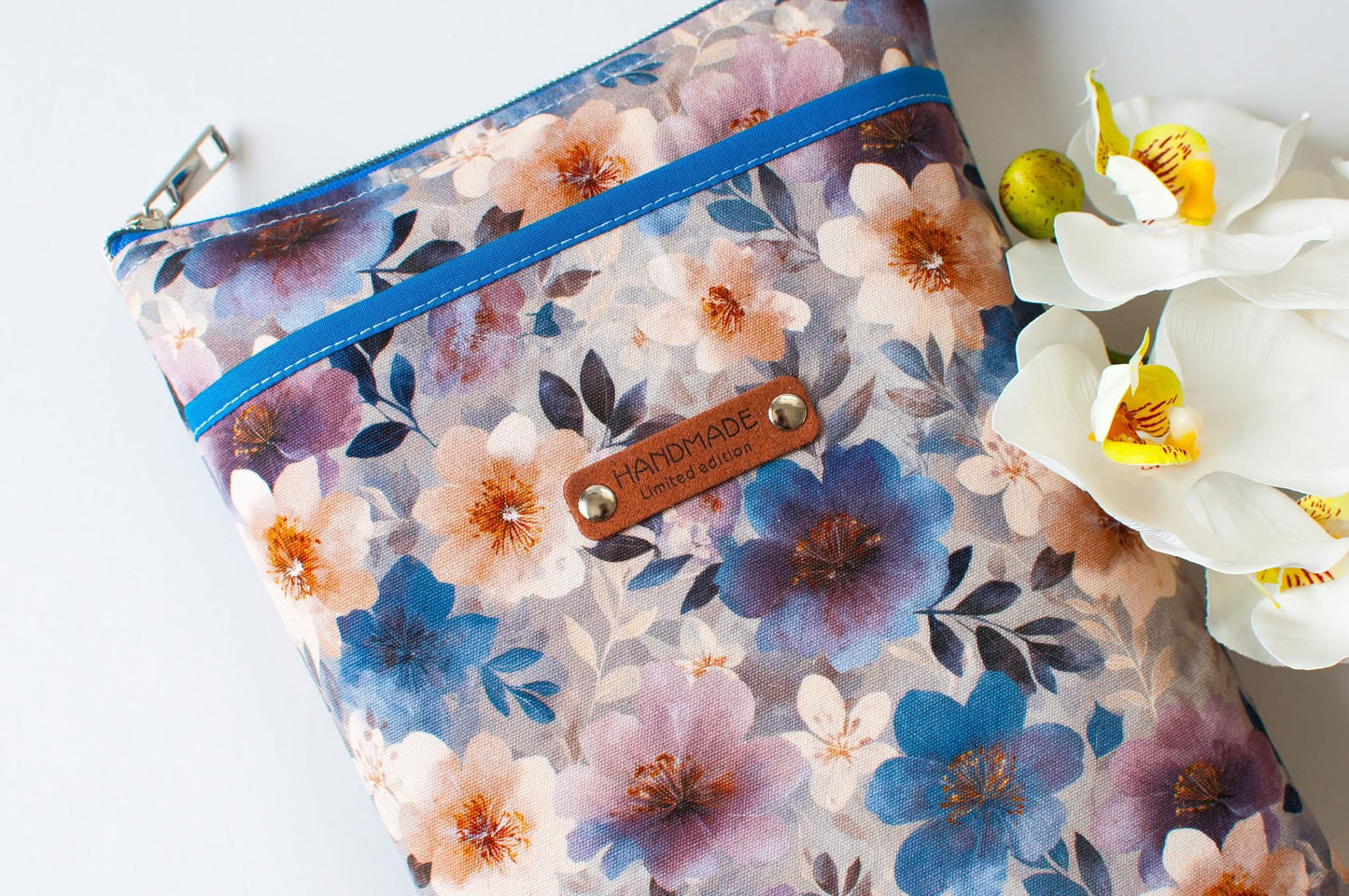 Heirloom florals round 37 retail