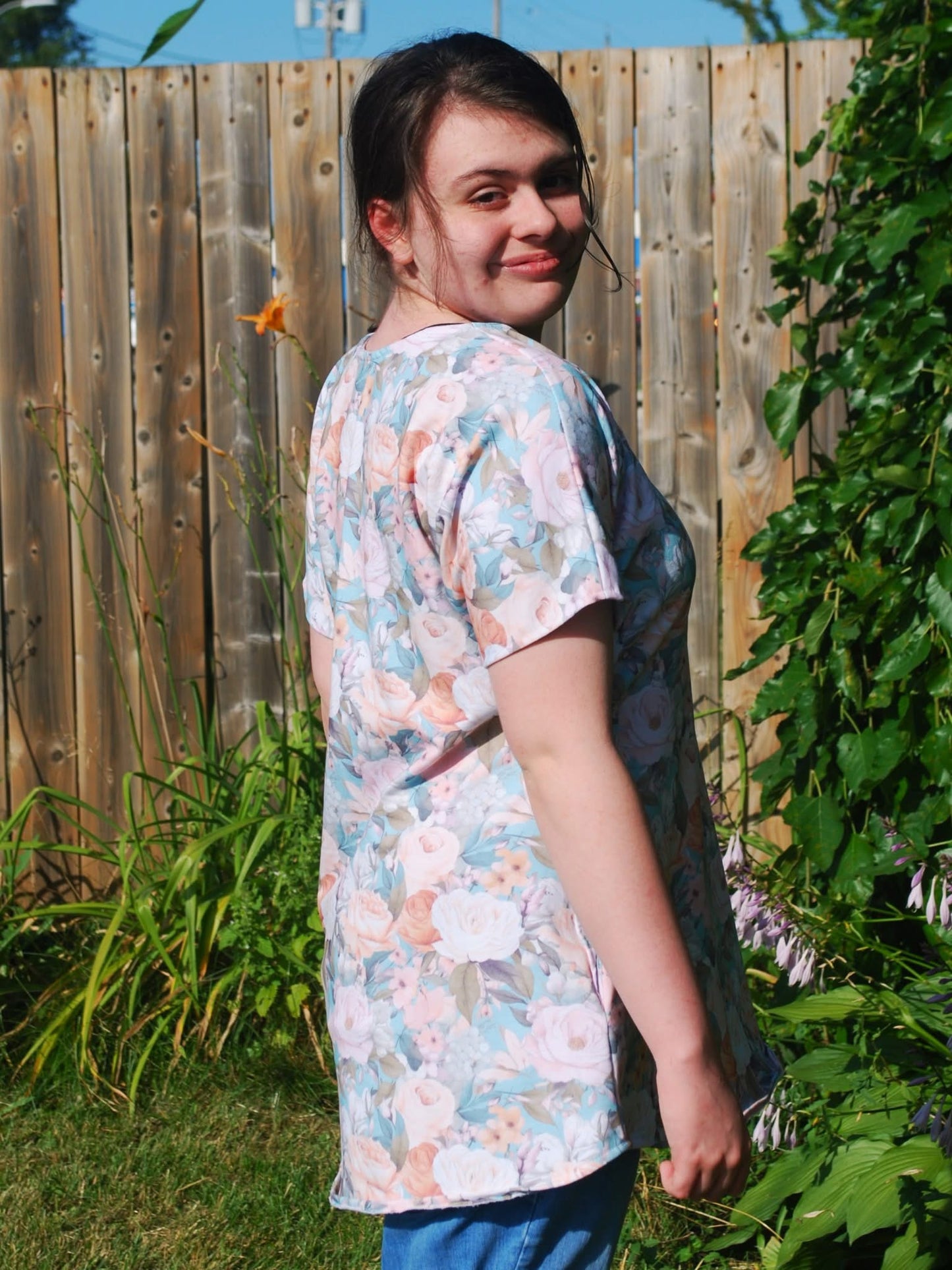 Soft floral round 28 retail