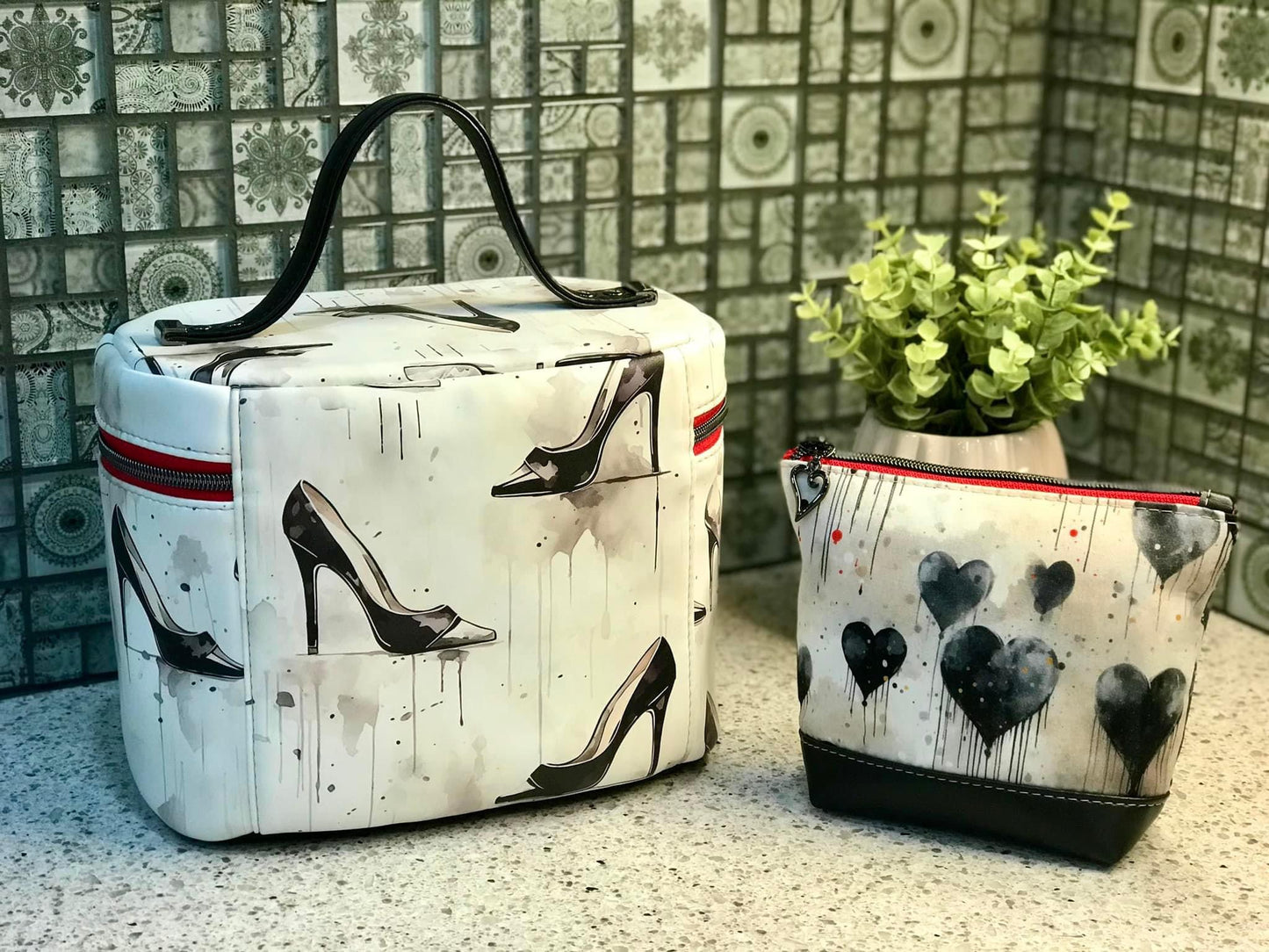 Pretty things hearts preorder round 32