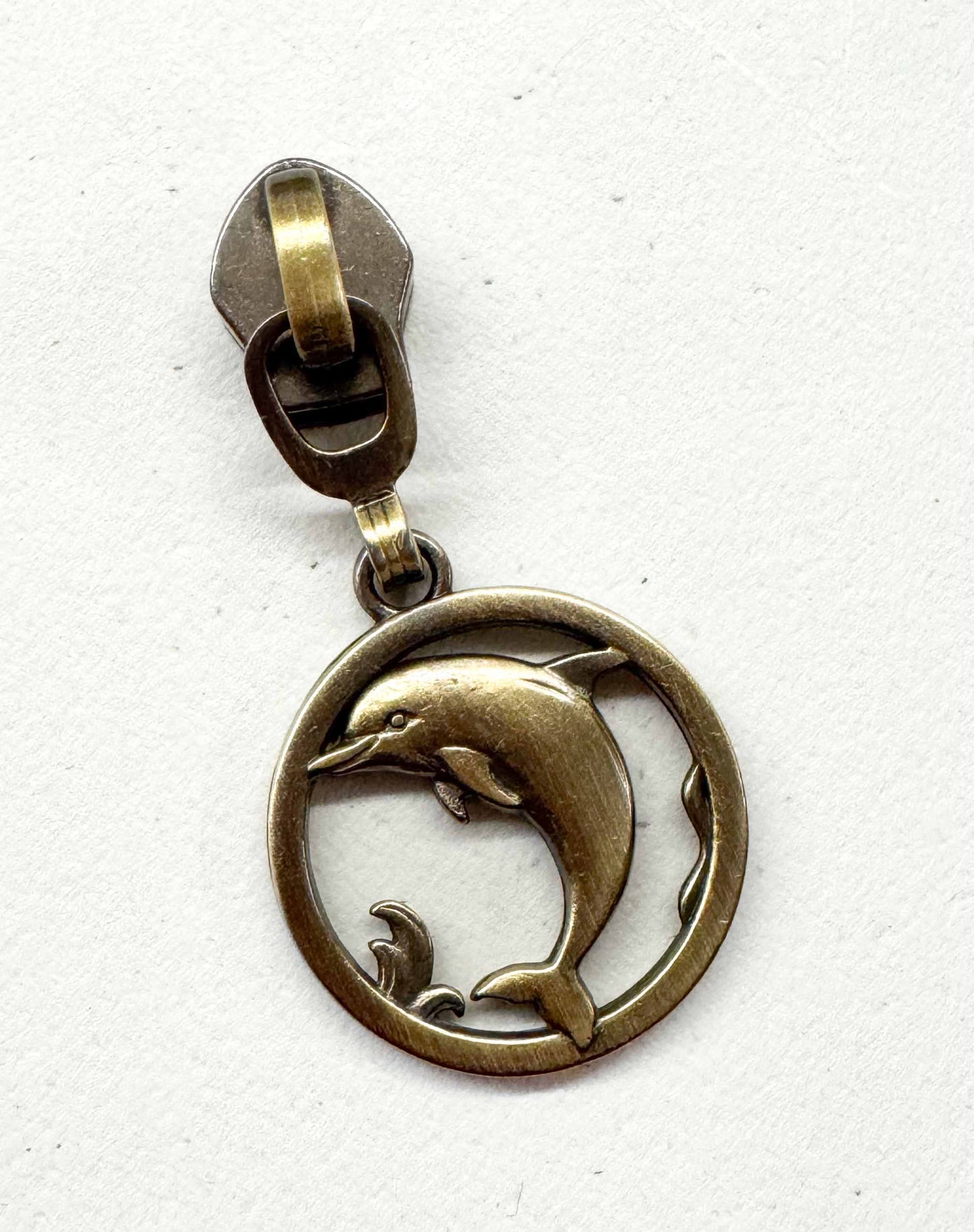 Dolphin pull (new)
