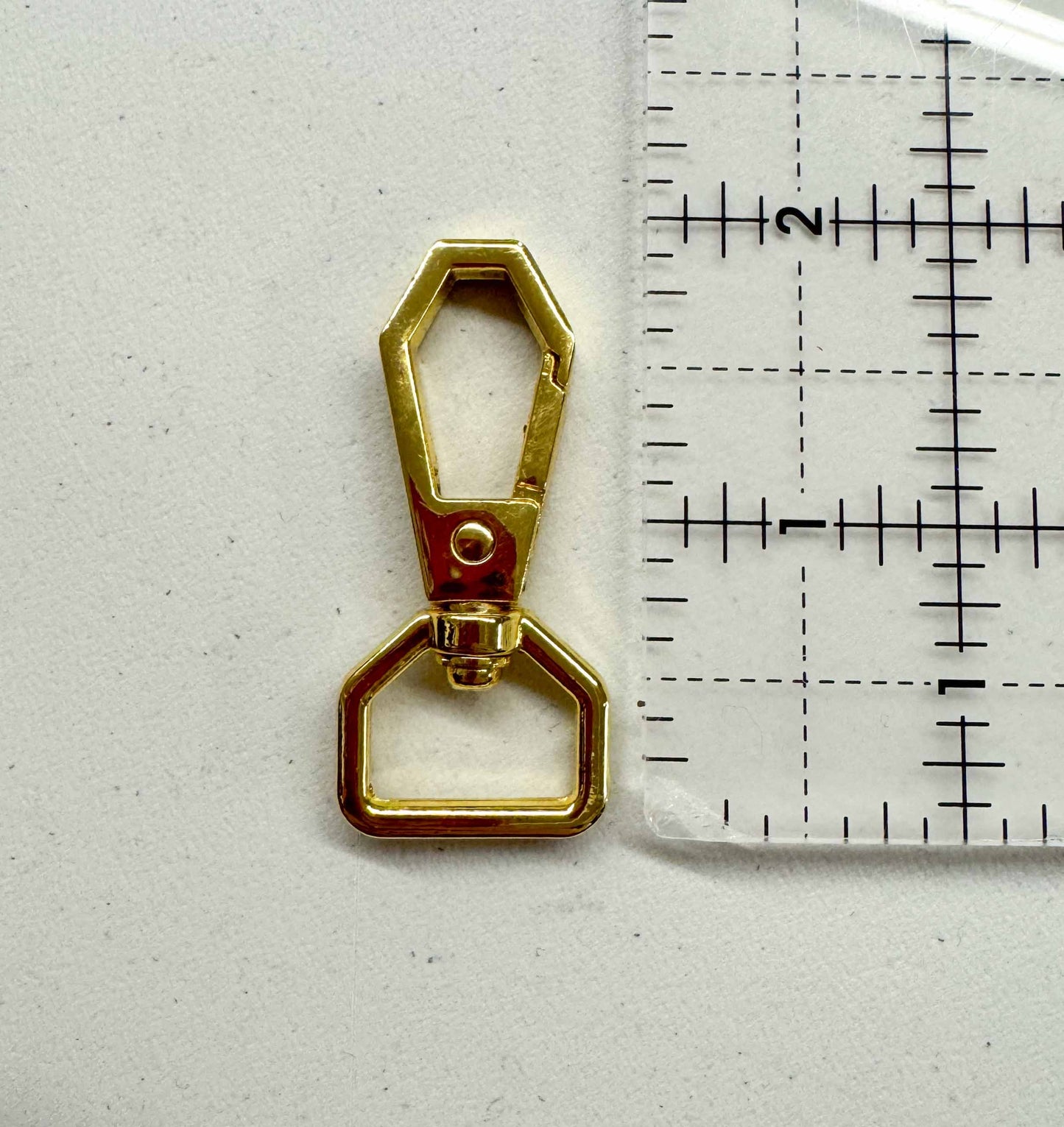 Polygonal swivel snap hook size: 3/4” (20mm)