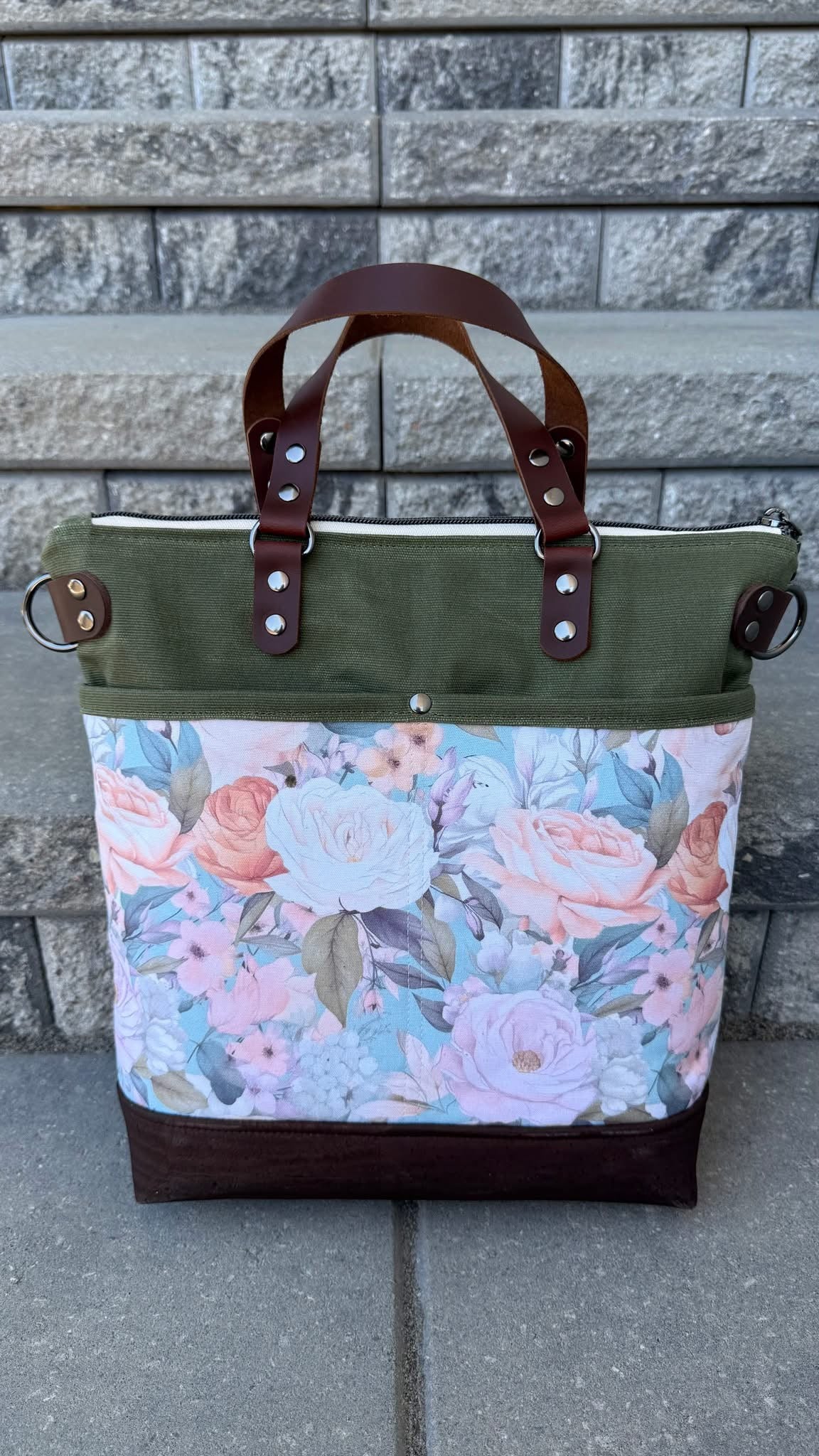 Soft floral round 28 retail