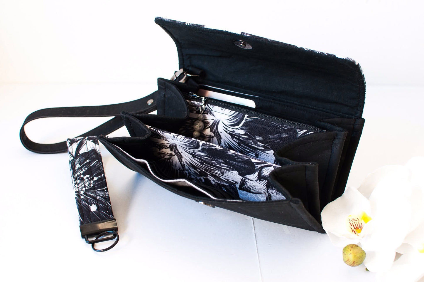 Nocturnal flower preorder round 32