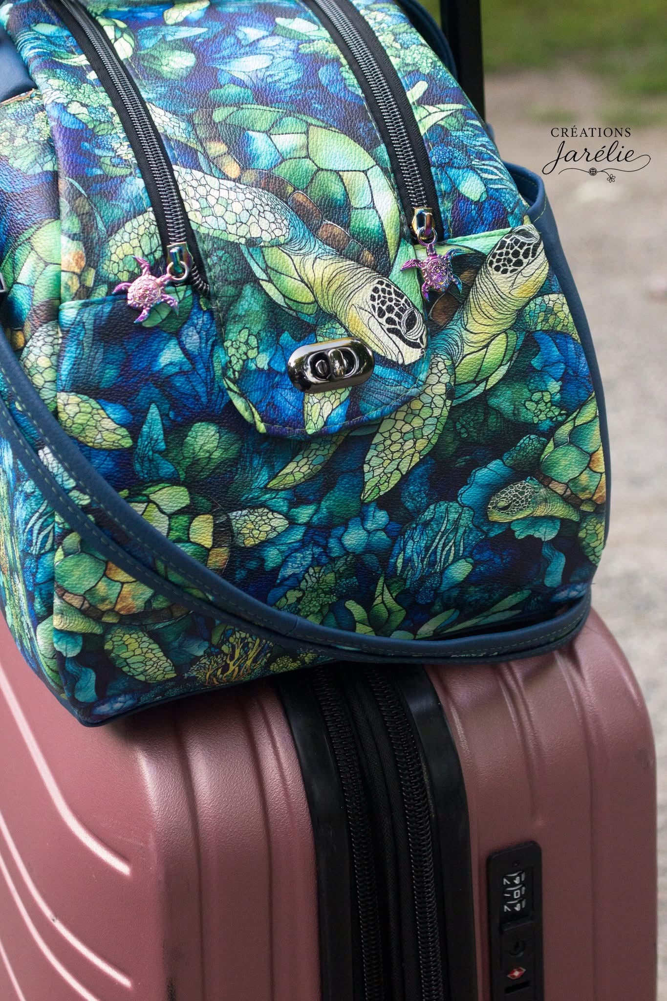 Stained glass turtles preorder round 40