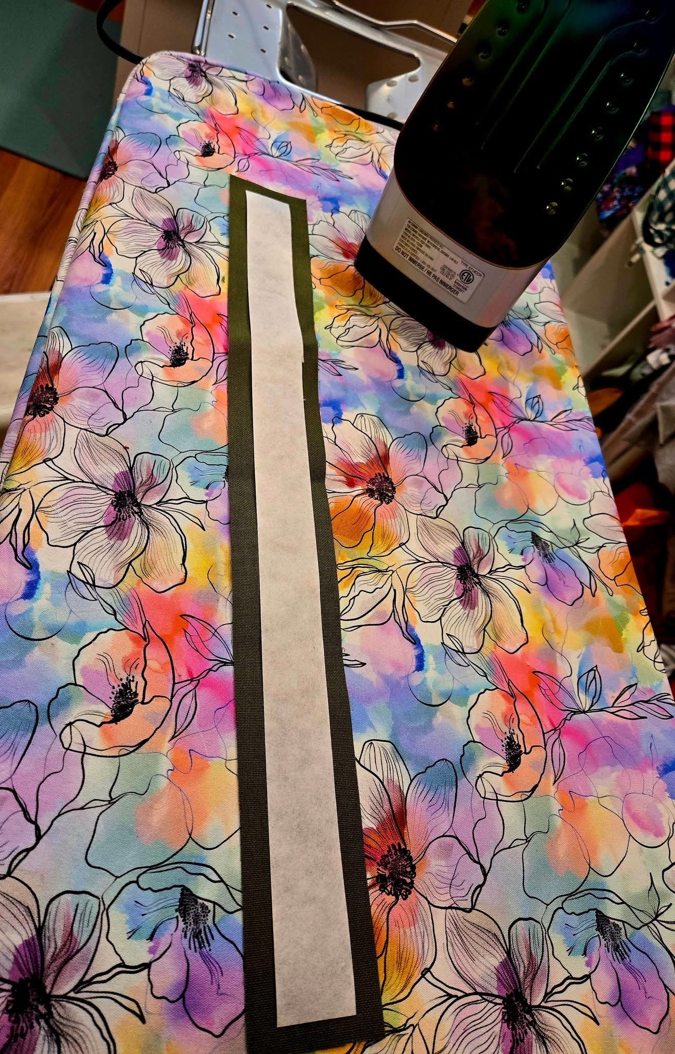 Floral watercolour round 37 retail