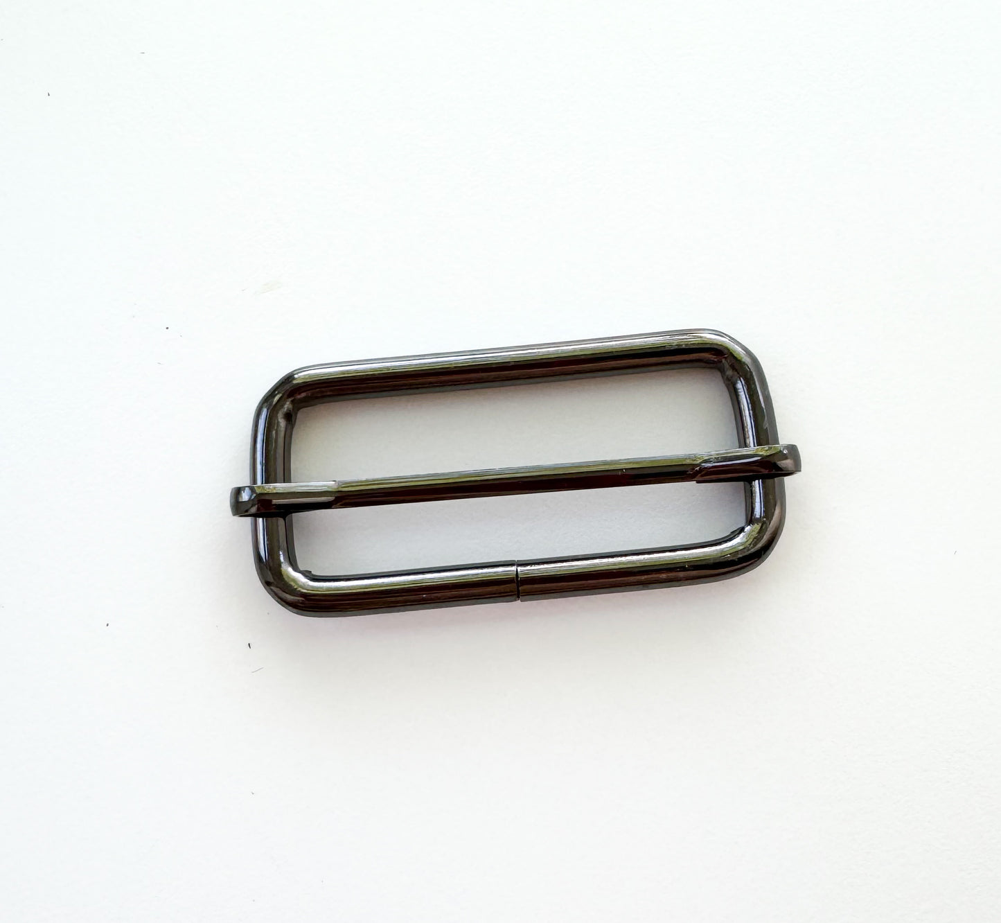 Adjustable sliders size: 2” (50mm)