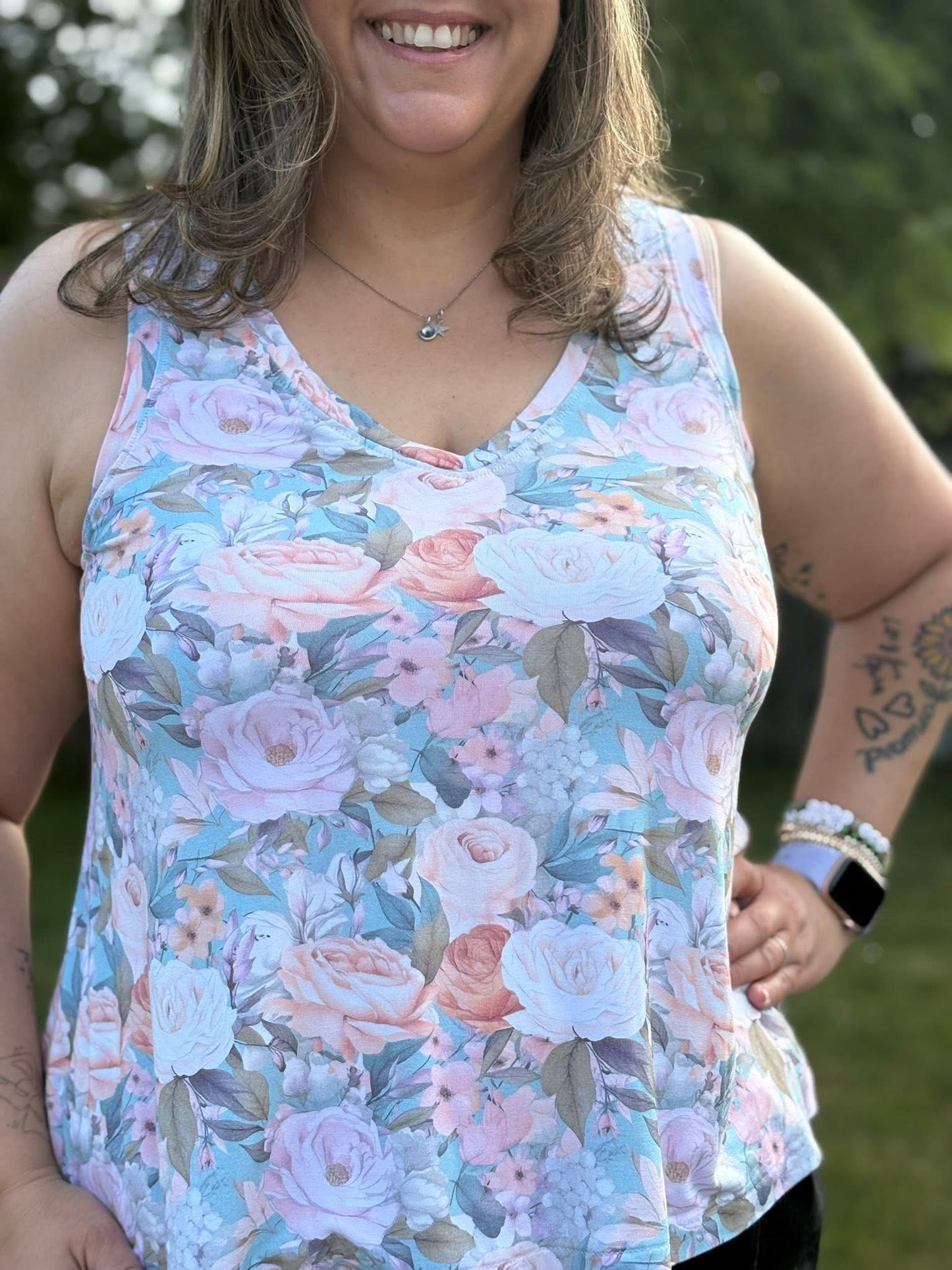 Soft floral round 28 retail