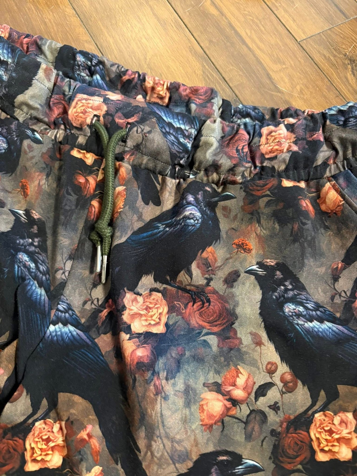 Gothic rococo round 26 retail