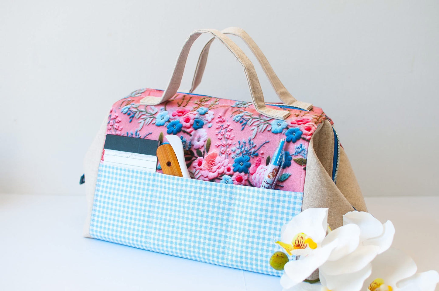 Embroidered flowers round 28 retail