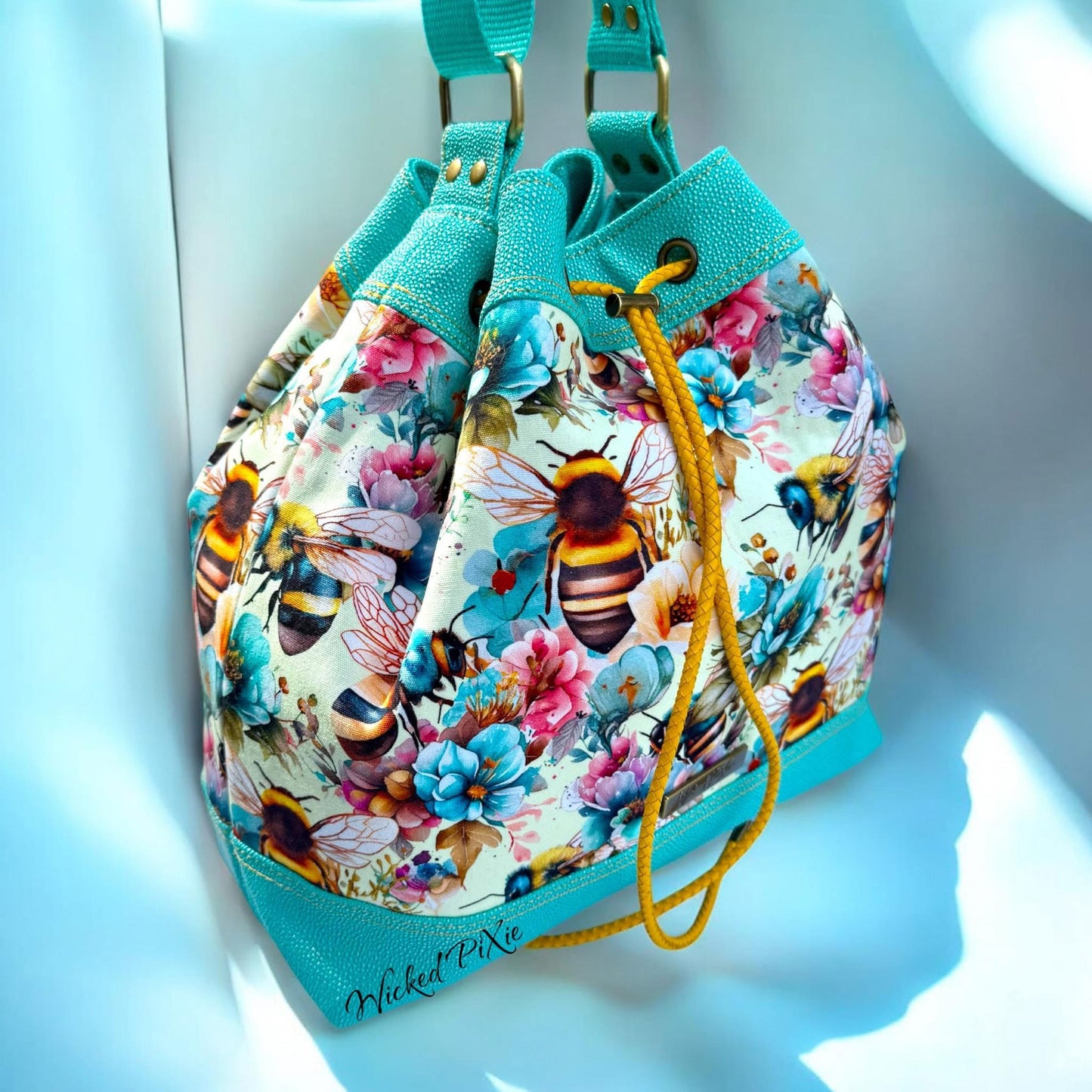 Bees beauty preorder round 31.5