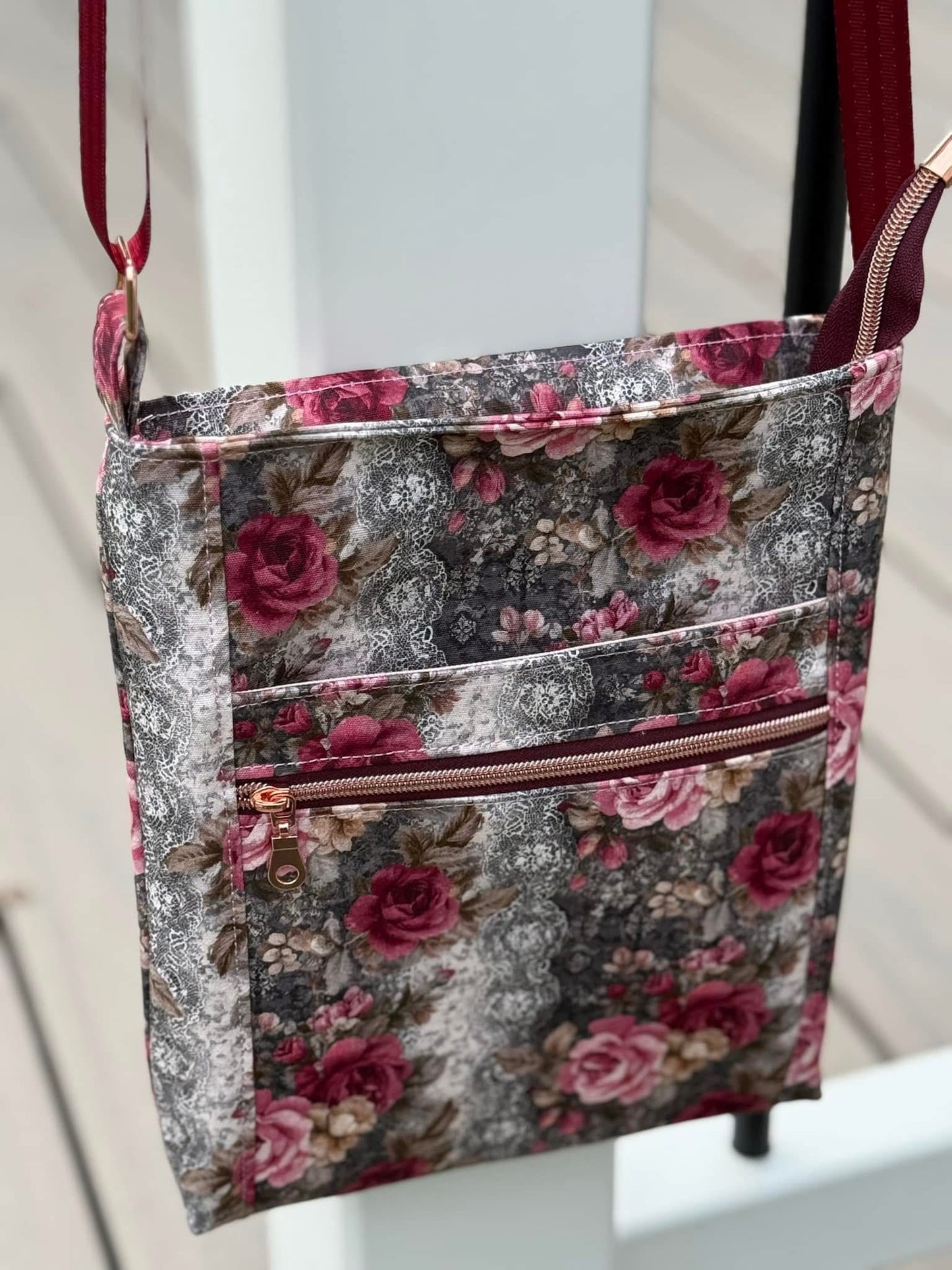 Lacy roses round 37 retail
