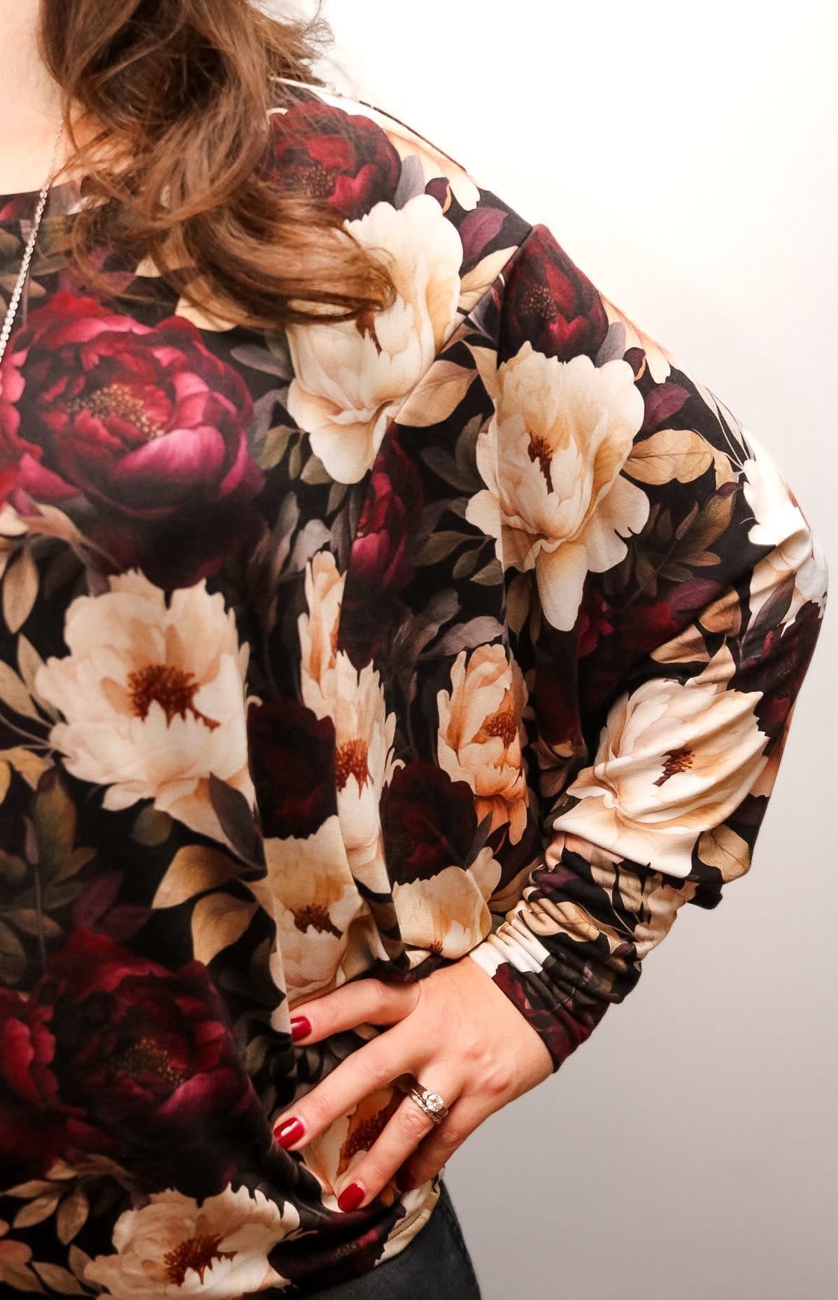 Burgundy peonies preorder round 31