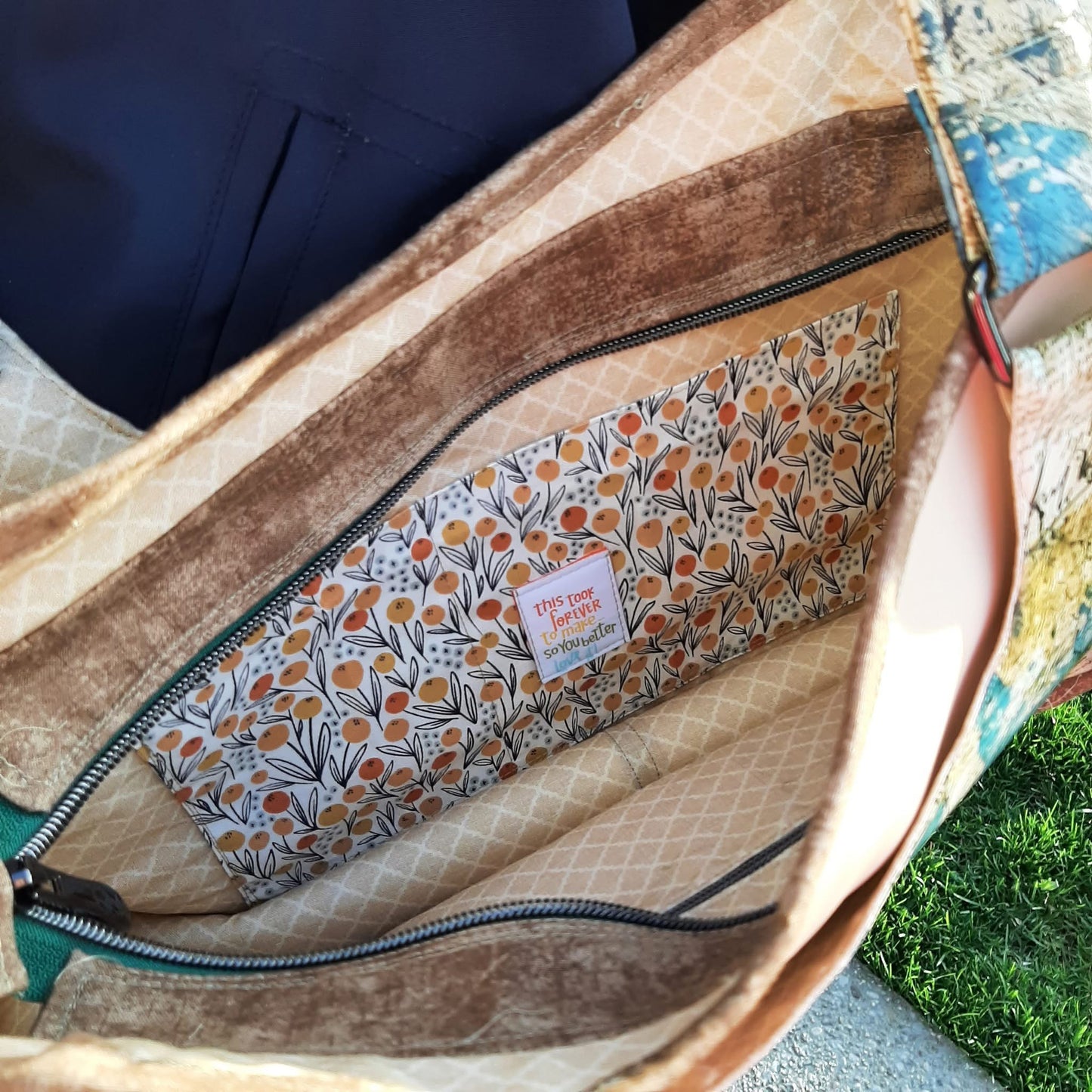 Vintage grungy round 37 retail